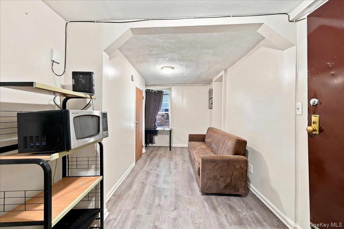 Commercial Sale E 219th Street Bronx, NY 10469, MLS-1033848-17