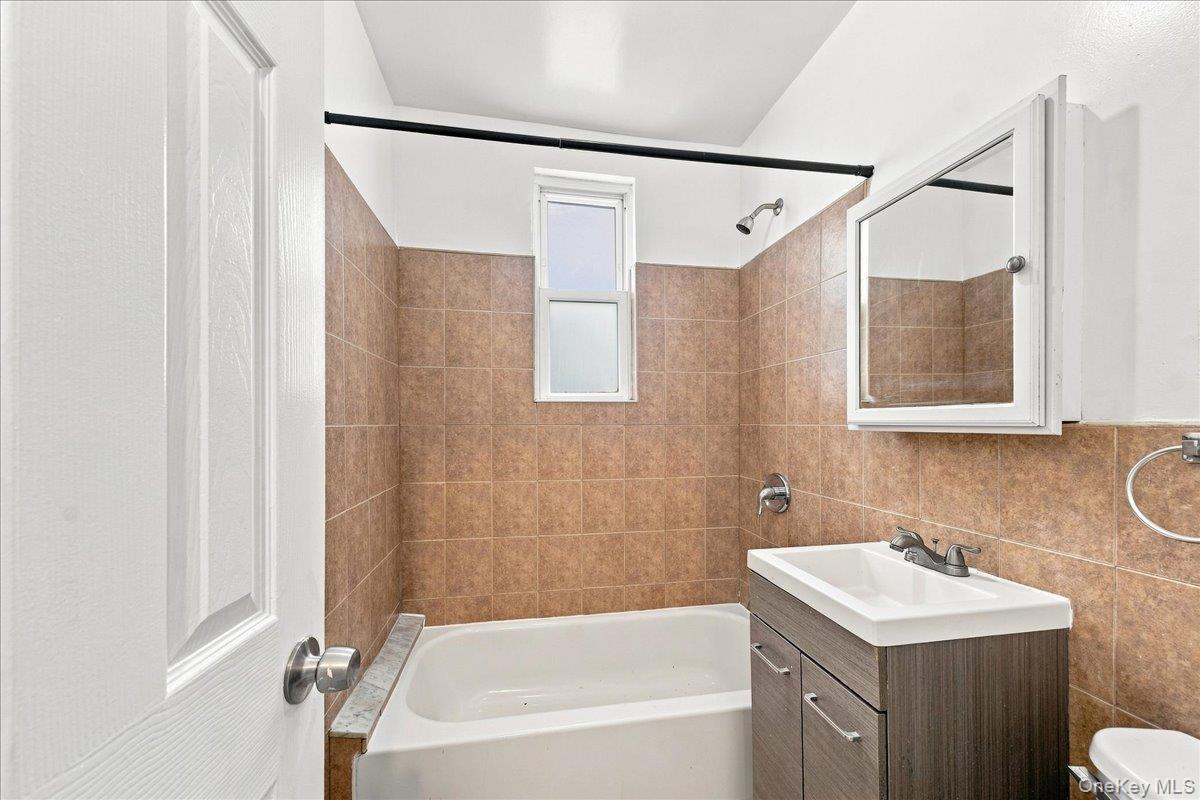Commercial Sale E 219th Street Bronx, NY 10469, MLS-1033848-4