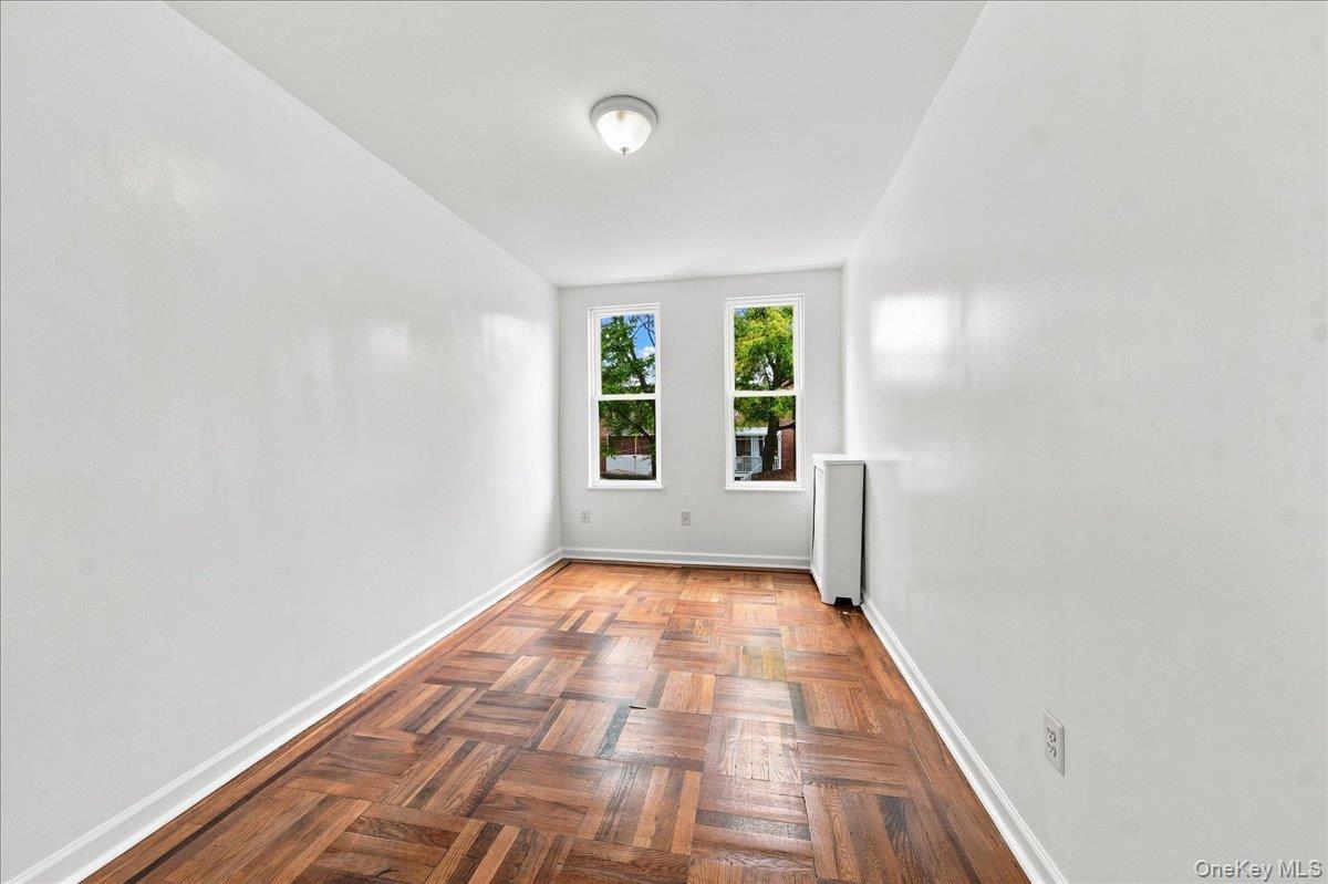 Commercial Sale E 219th Street Bronx, NY 10469, MLS-1033848-5