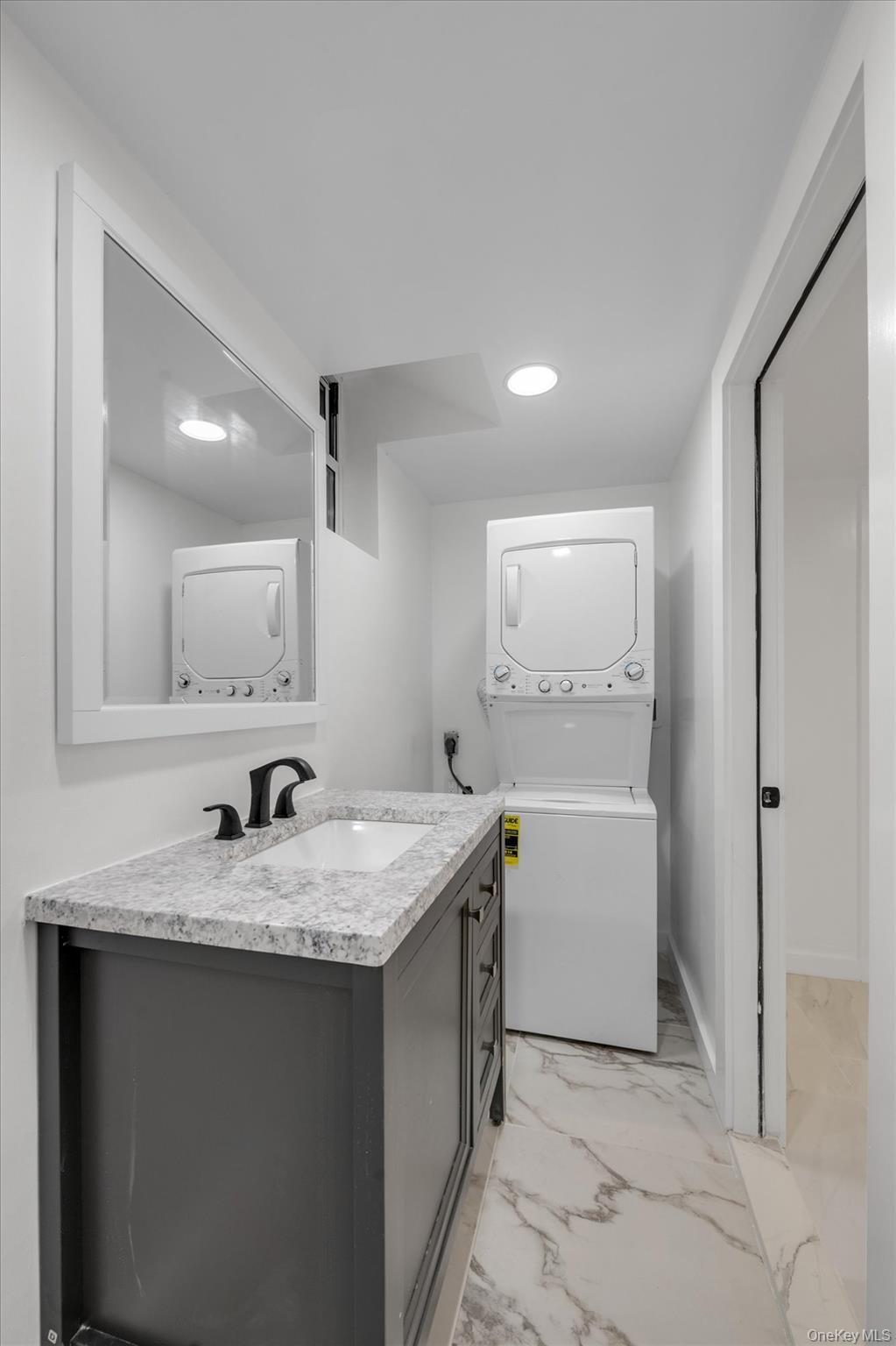 Single Family Stratford Road  Westchester County, NY 10583, MLS-1033850-21