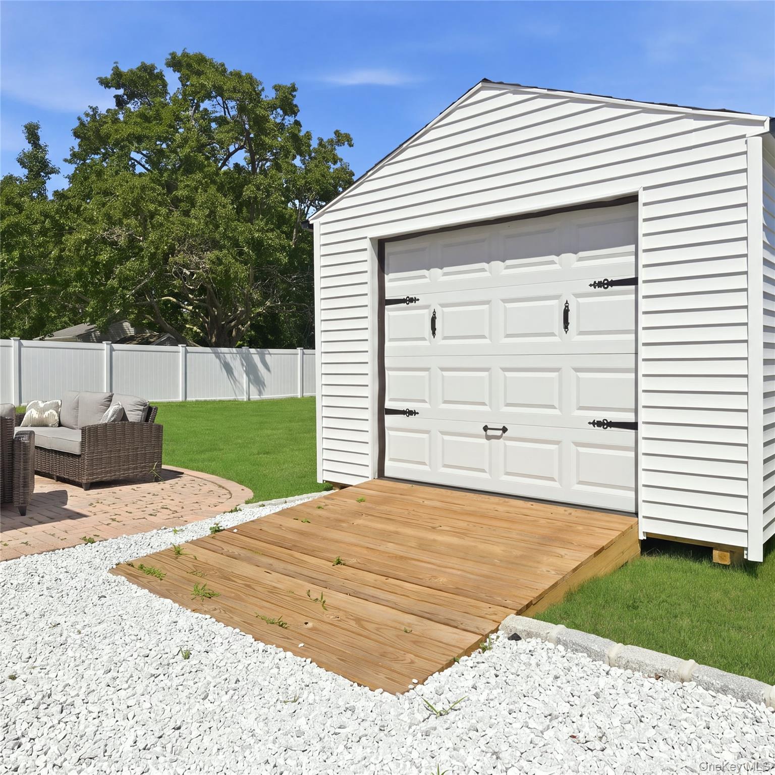 Single Family Manatuck Boulevard  Suffolk County, NY 11706, MLS-1033857-21
