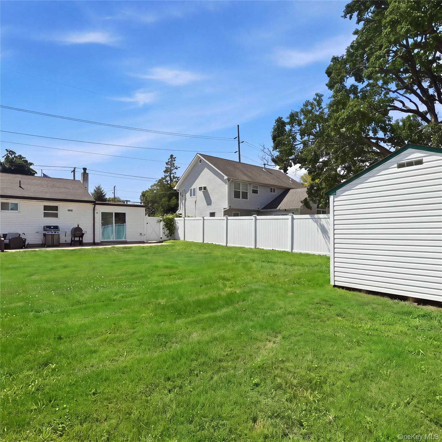 Single Family Manatuck Boulevard  Suffolk County, NY 11706, MLS-1033857-24