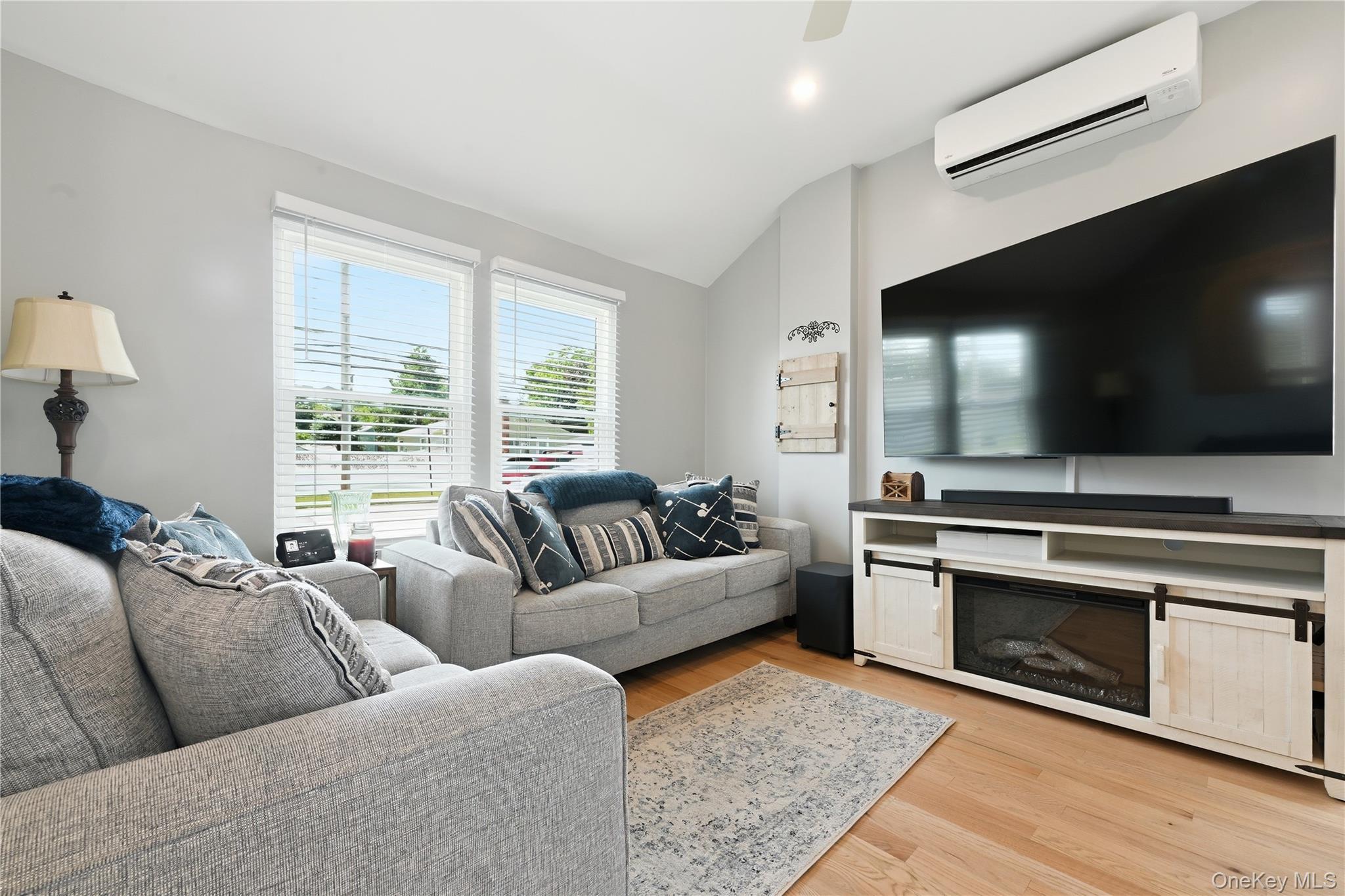 Single Family Manatuck Boulevard  Suffolk County, NY 11706, MLS-1033857-6