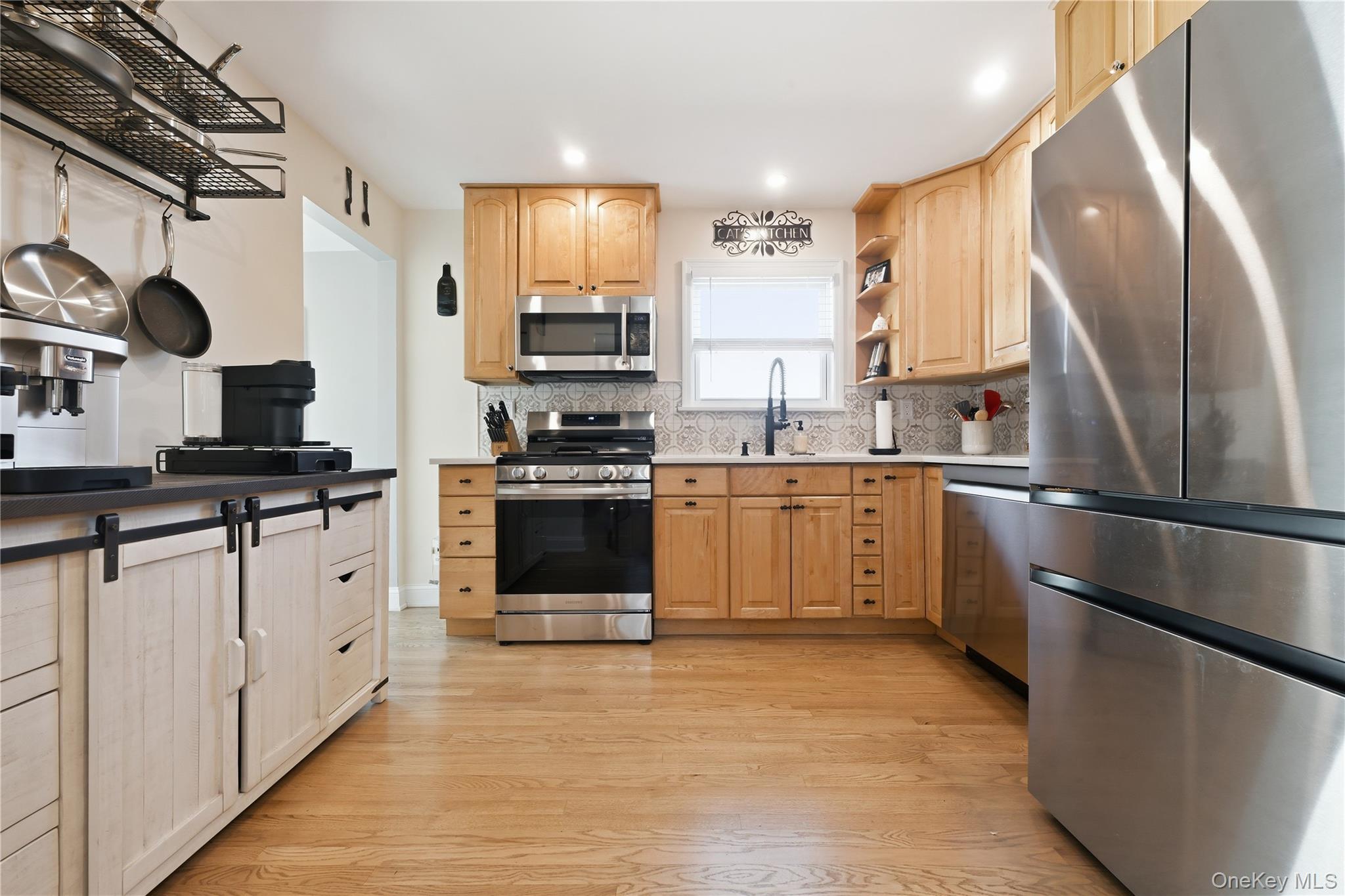 Single Family Manatuck Boulevard  Suffolk County, NY 11706, MLS-1033857-9