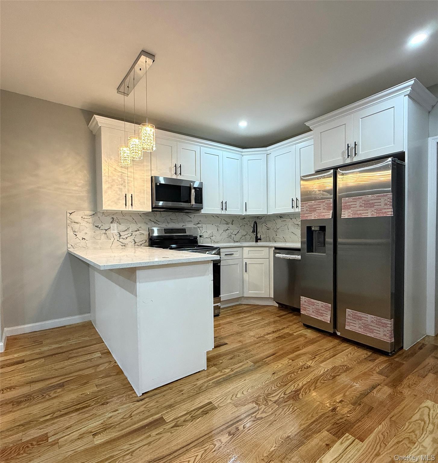 Single Family Pilgrim Avenue Bronx, NY 10461, MLS-1033862-11