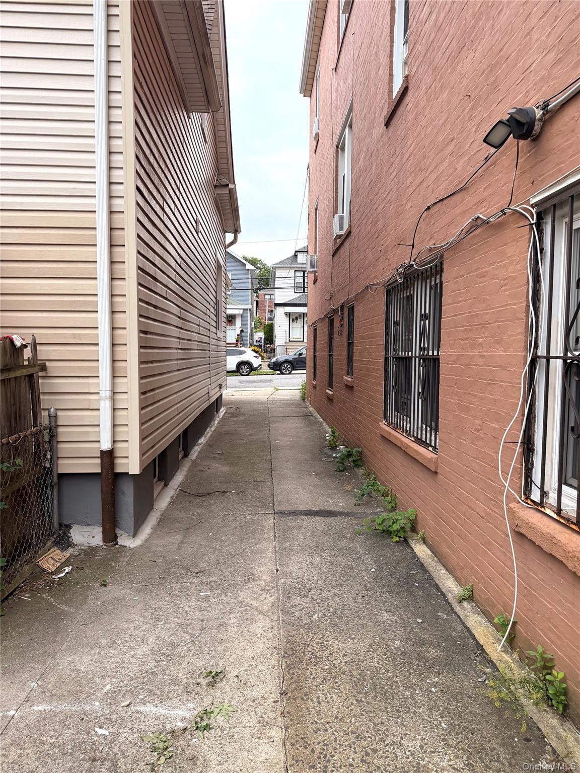 Single Family Pilgrim Avenue Bronx, NY 10461, MLS-1033862-12