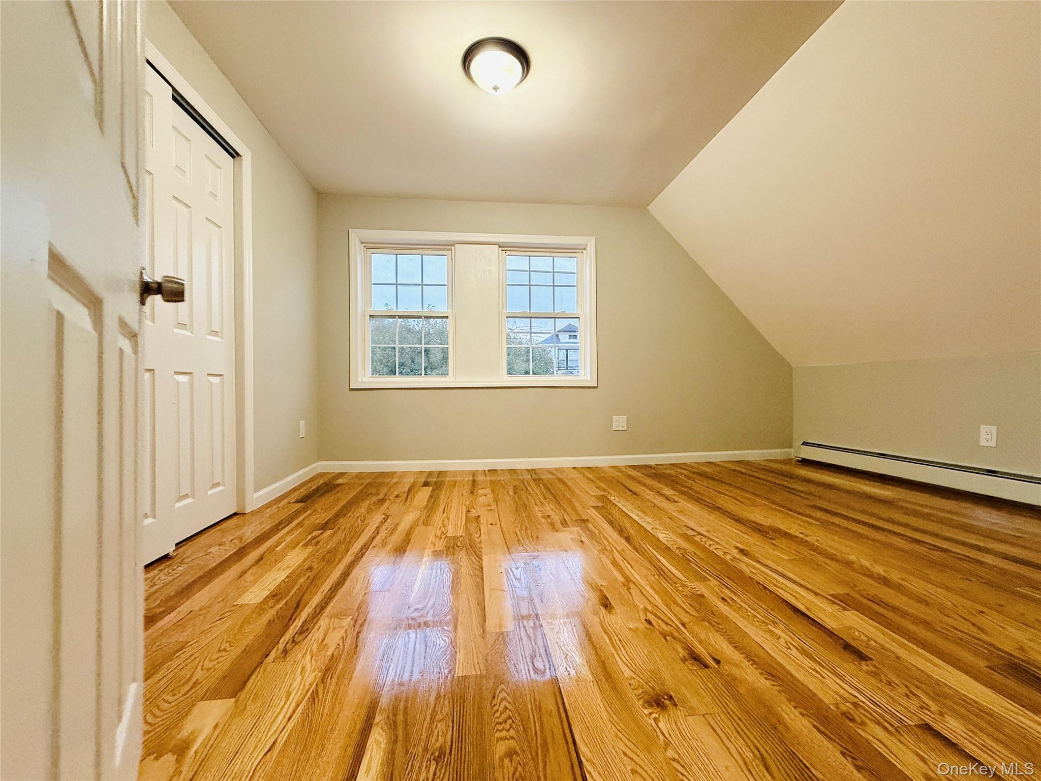 Single Family Pilgrim Avenue Bronx, NY 10461, MLS-1033862-16