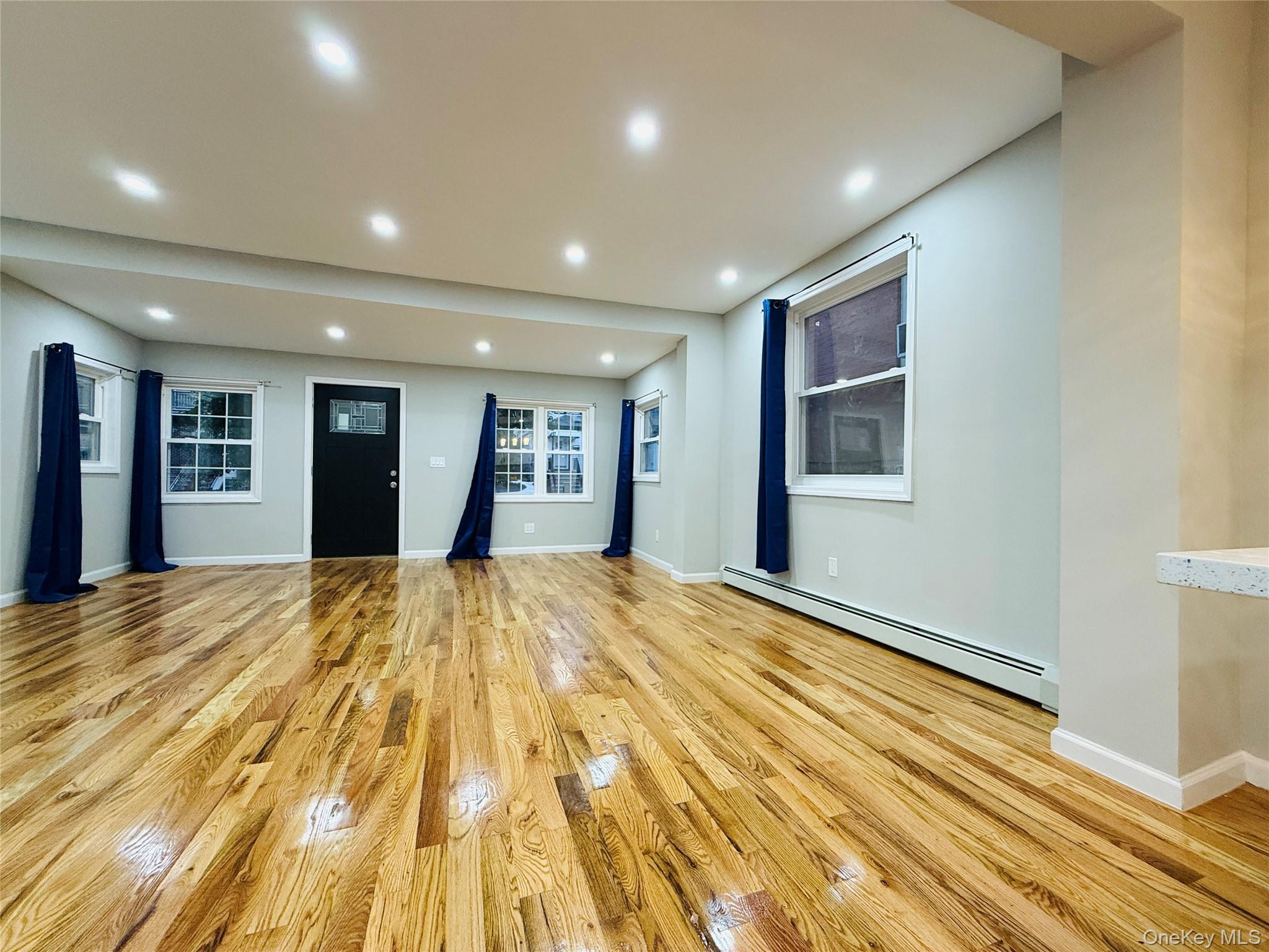 Single Family Pilgrim Avenue Bronx, NY 10461, MLS-1033862-18