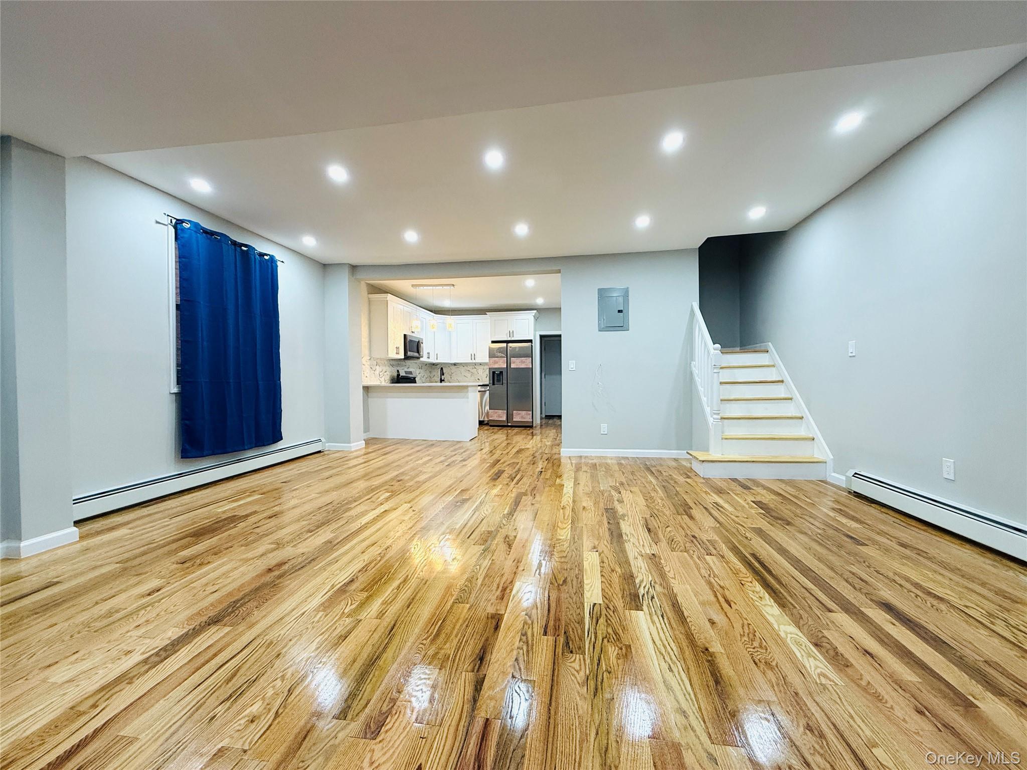 Single Family Pilgrim Avenue Bronx, NY 10461, MLS-1033862-2