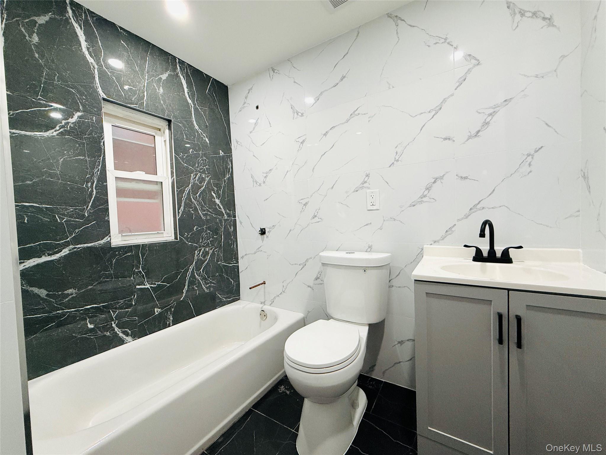 Single Family Pilgrim Avenue Bronx, NY 10461, MLS-1033862-6