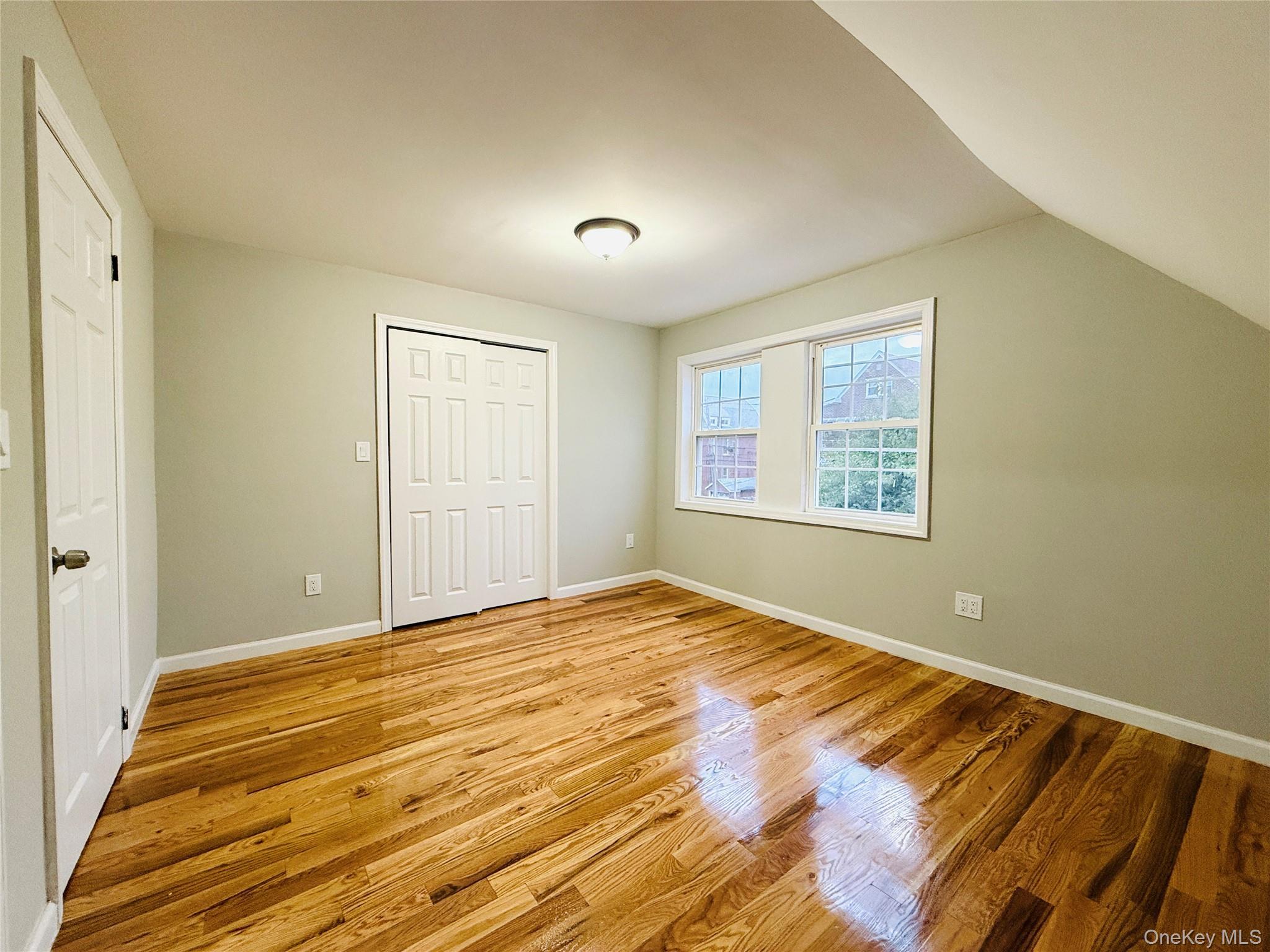 Single Family Pilgrim Avenue Bronx, NY 10461, MLS-1033862-9