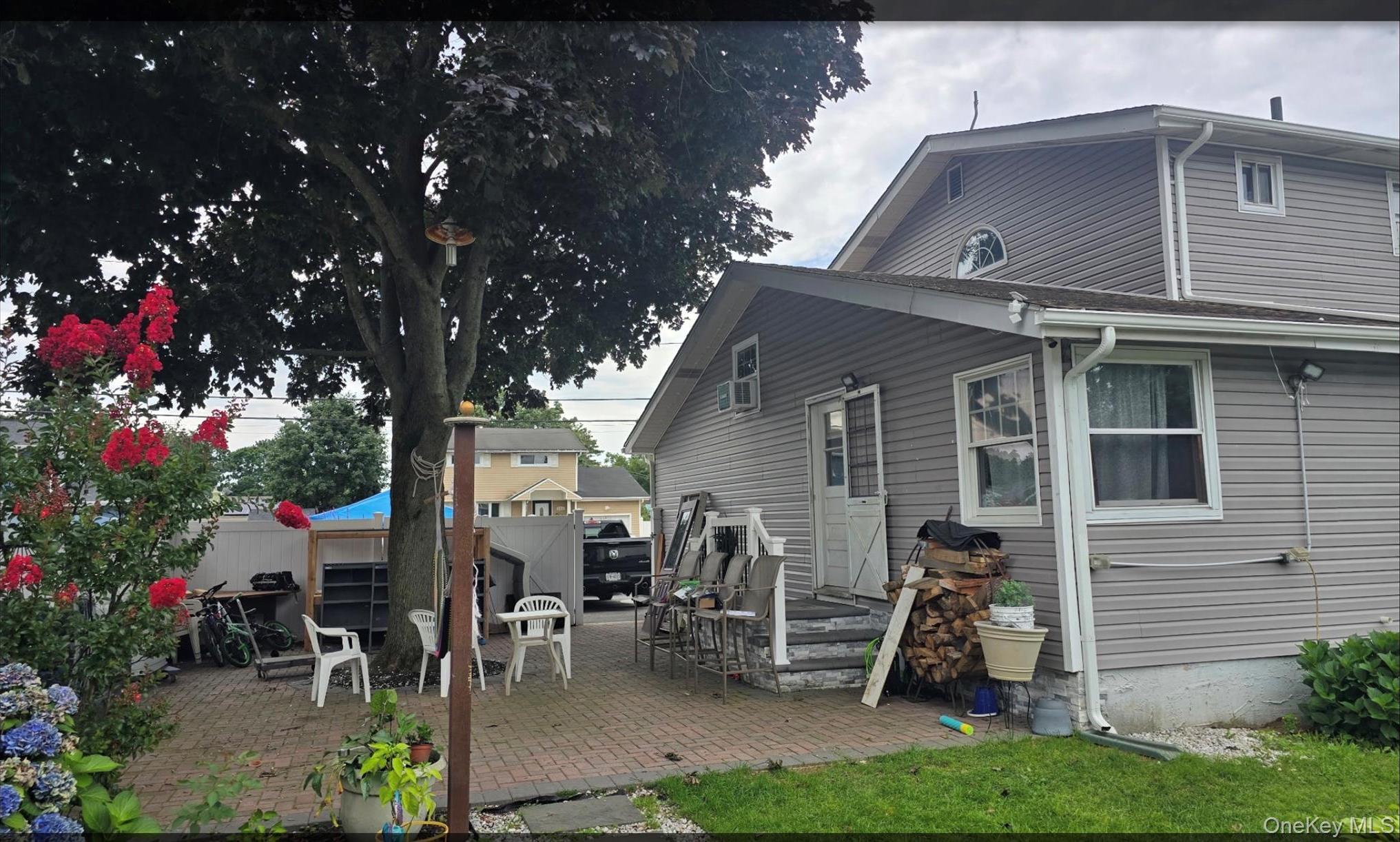 Single Family Barleau Street Suffolk County, NY 11717, MLS-1033864-3