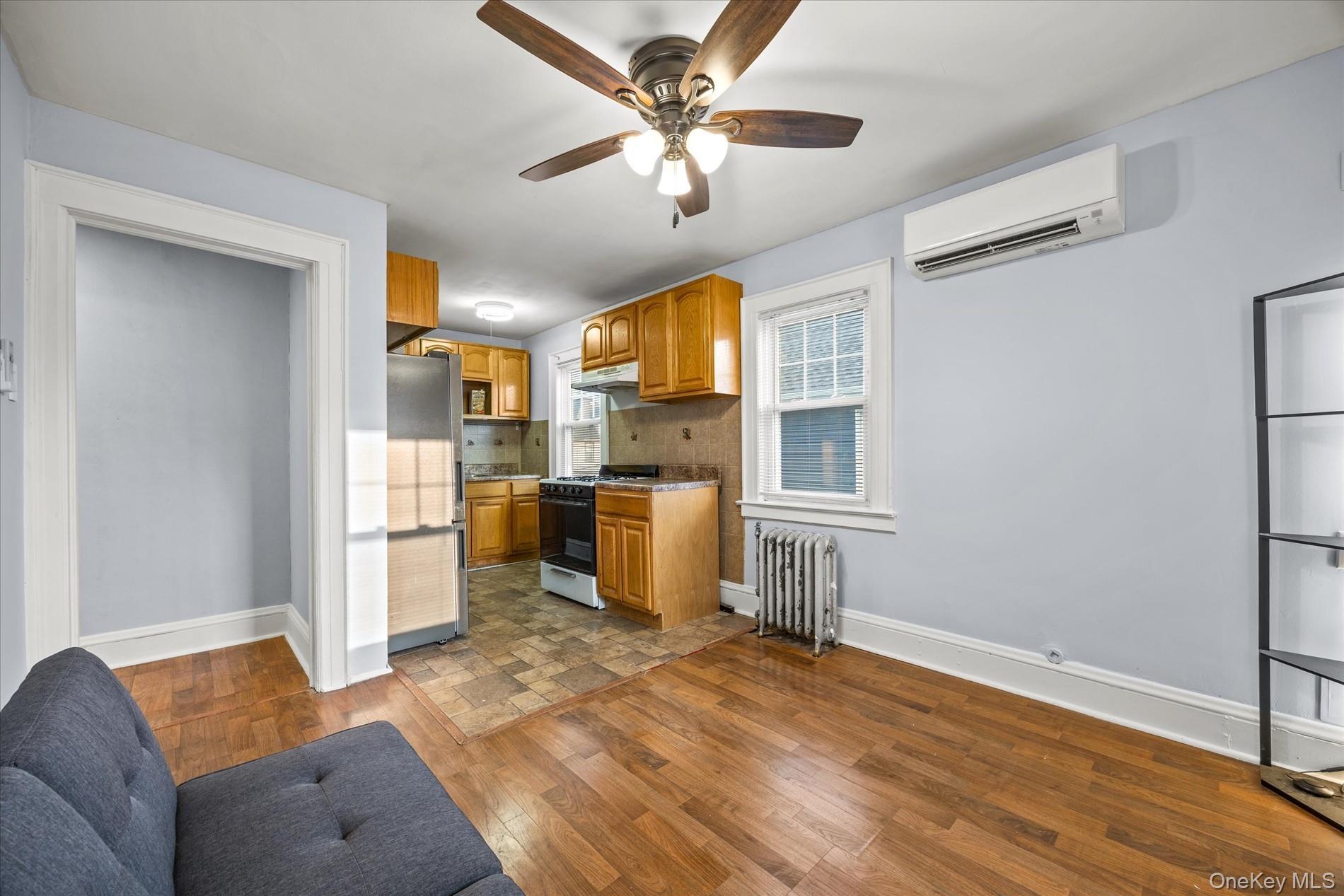 Single Family N Corona Avenue  Nassau County, NY 11580, MLS-1033875-21