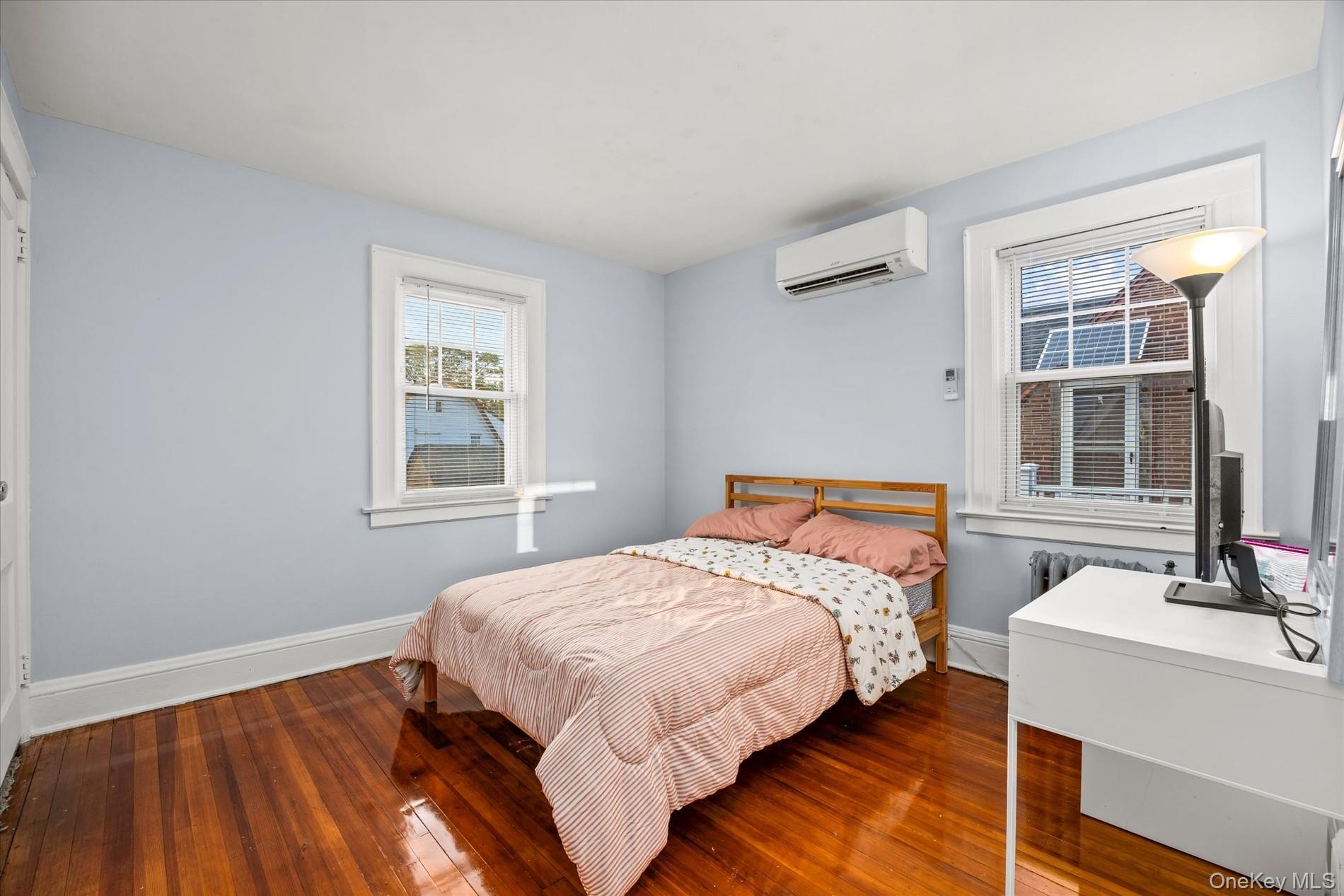 Single Family N Corona Avenue  Nassau County, NY 11580, MLS-1033875-24