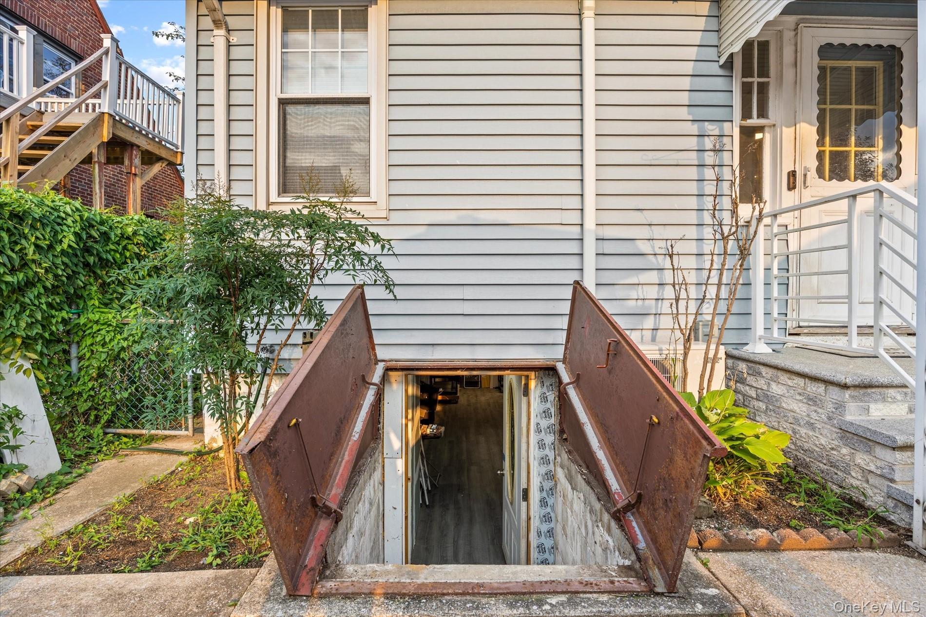 Single Family N Corona Avenue  Nassau County, NY 11580, MLS-1033875-32