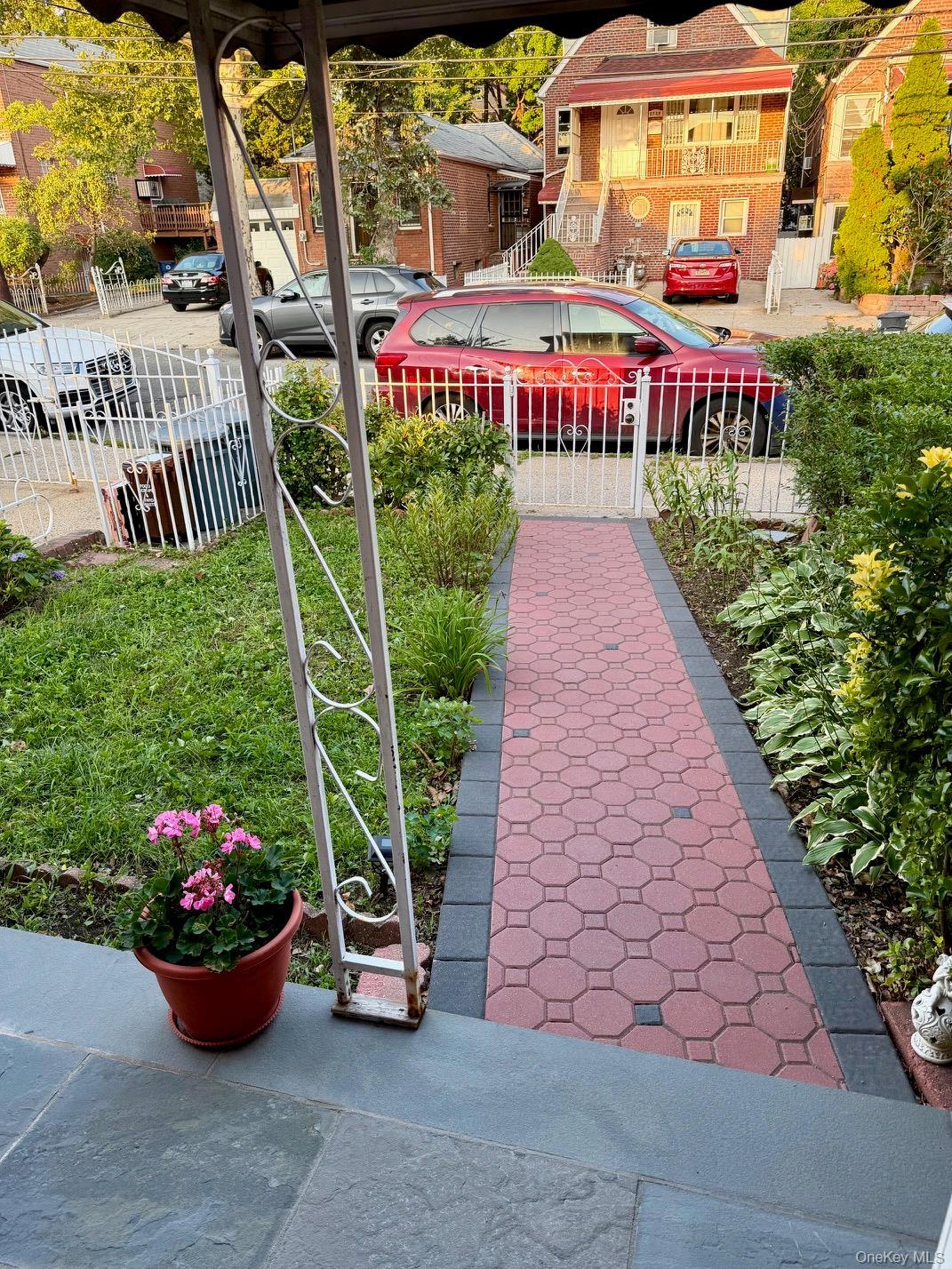 Single Family Seymour Avenue  Bronx, NY 10469, MLS-1033880-4