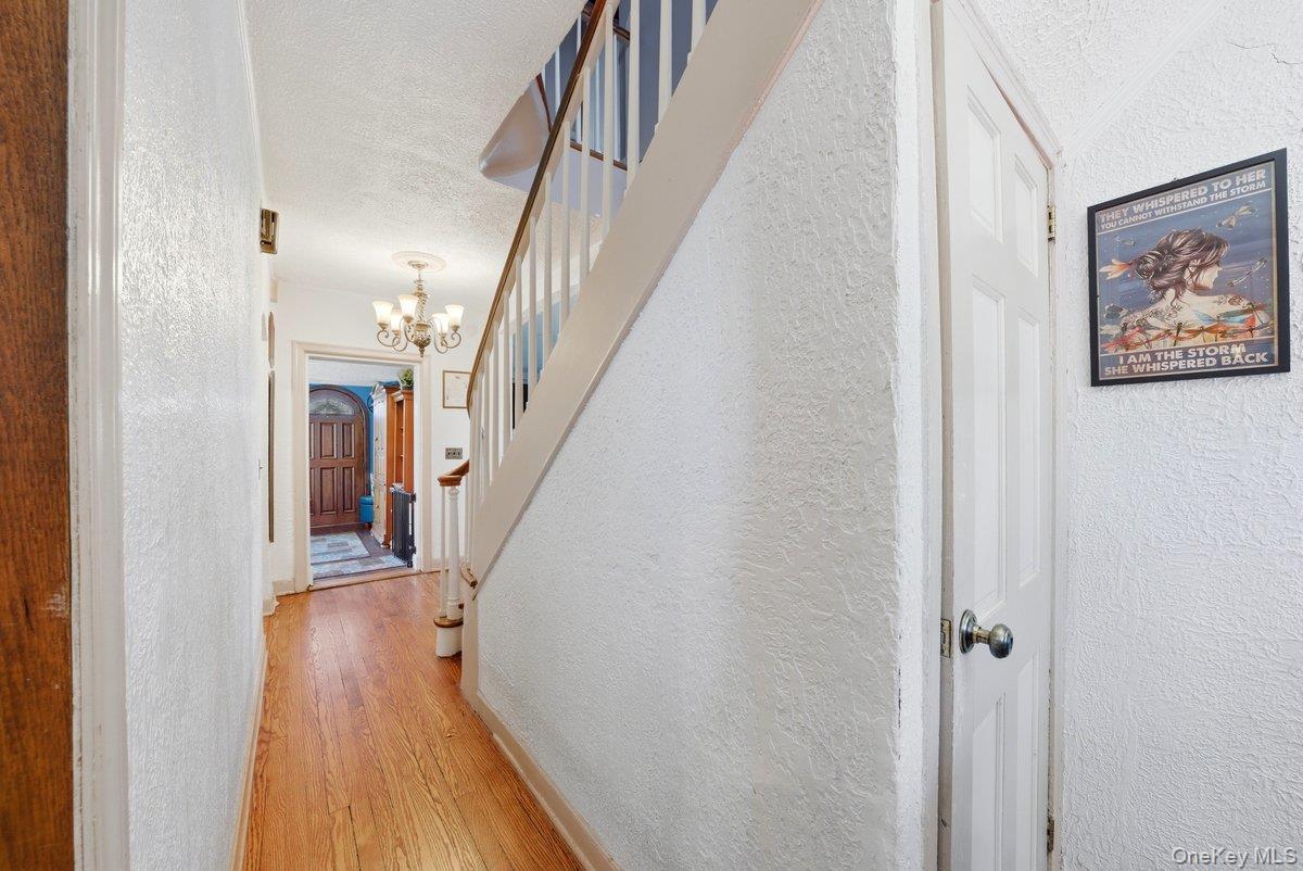 Single Family Cumberland Drive  Westchester County, NY 10704, MLS-1033881-14