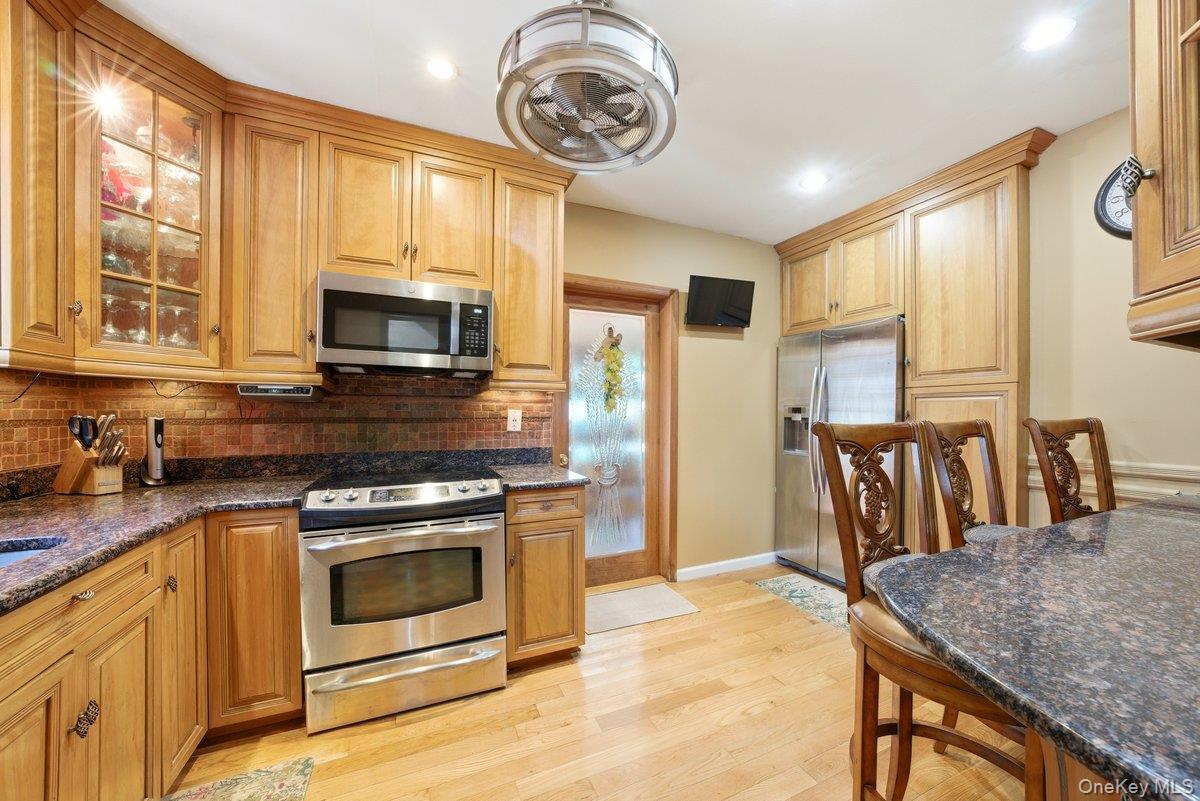 Single Family Cumberland Drive  Westchester County, NY 10704, MLS-1033881-18