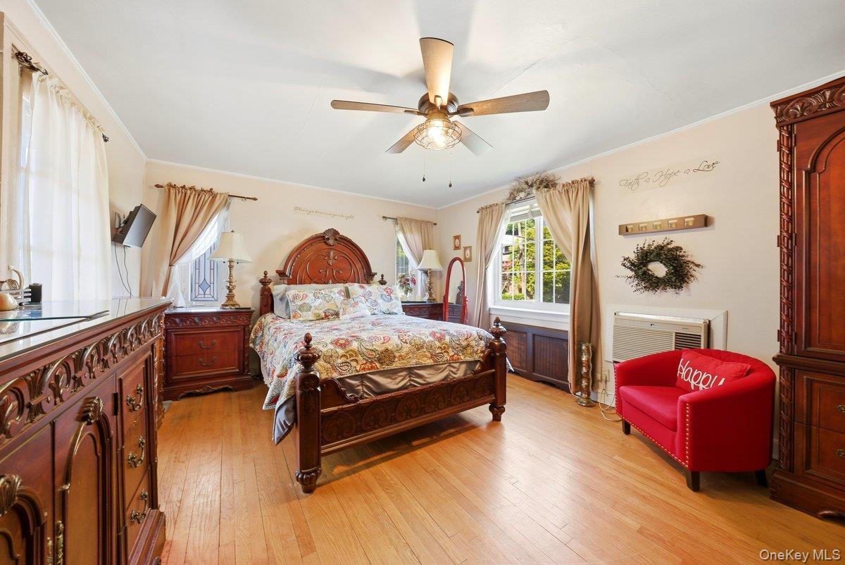 Single Family Cumberland Drive  Westchester County, NY 10704, MLS-1033881-23