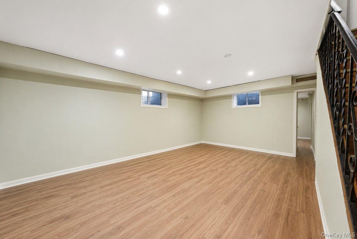 Single Family Cumberland Drive  Westchester County, NY 10704, MLS-1033881-38