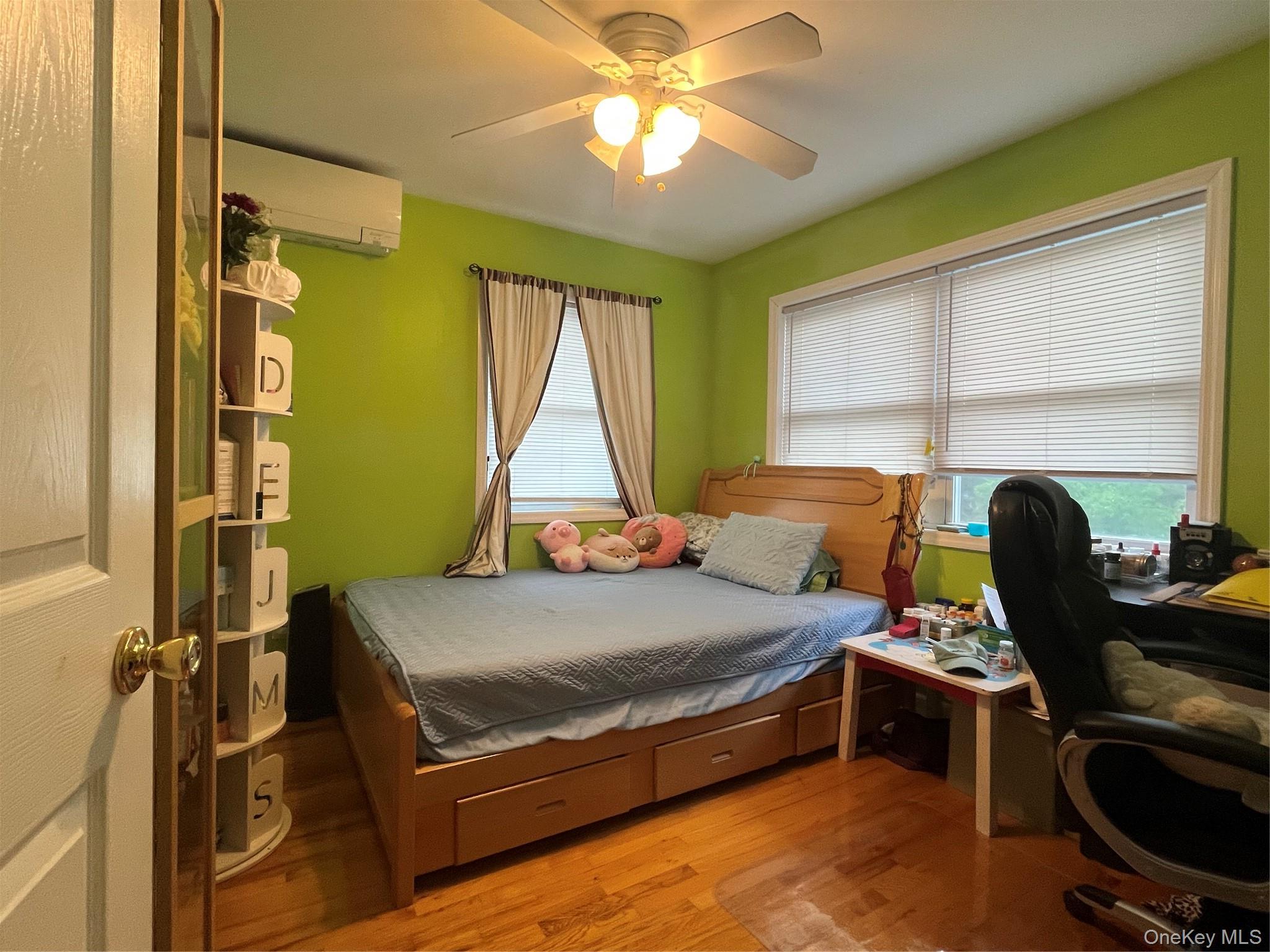 Single Family 251st Street Queens, NY 11426, MLS-1033887-15