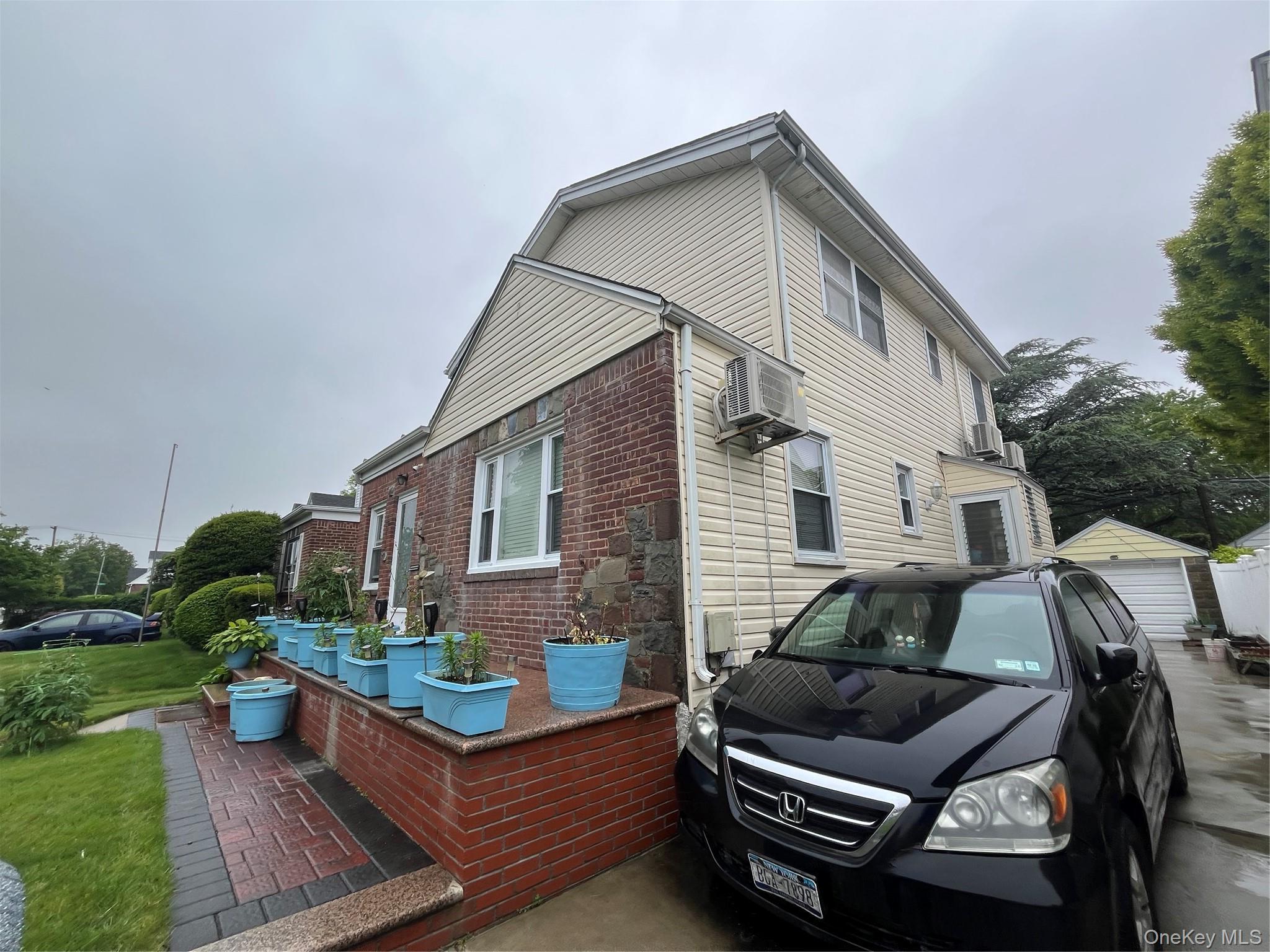 Single Family 251st Street Queens, NY 11426, MLS-1033887-2