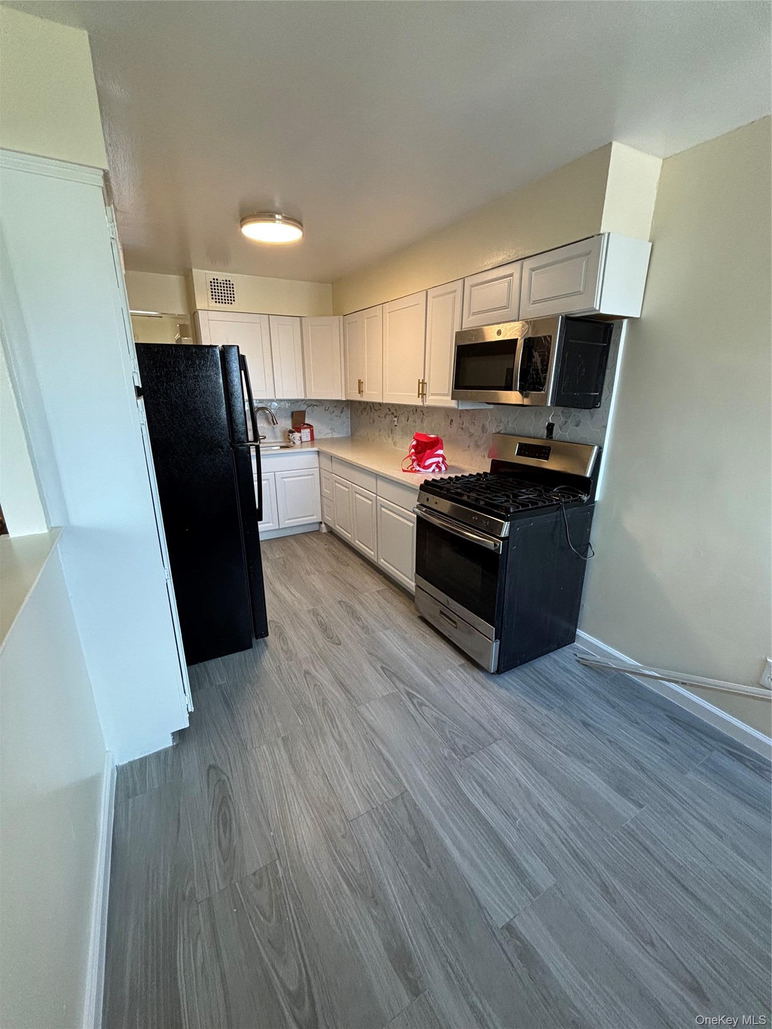 Apartment Flatlands 1st Street  Brooklyn, NY 11236, MLS-1033935-10