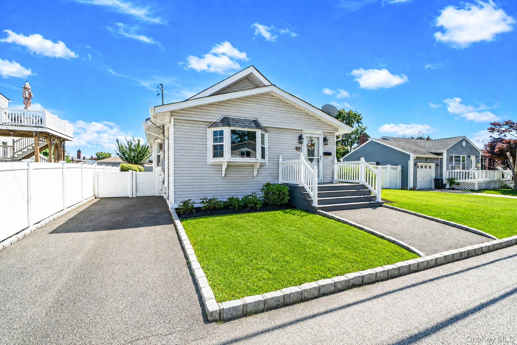 Single Family Liberty Avenue Suffolk County, NY 11757, MLS-1033941-2