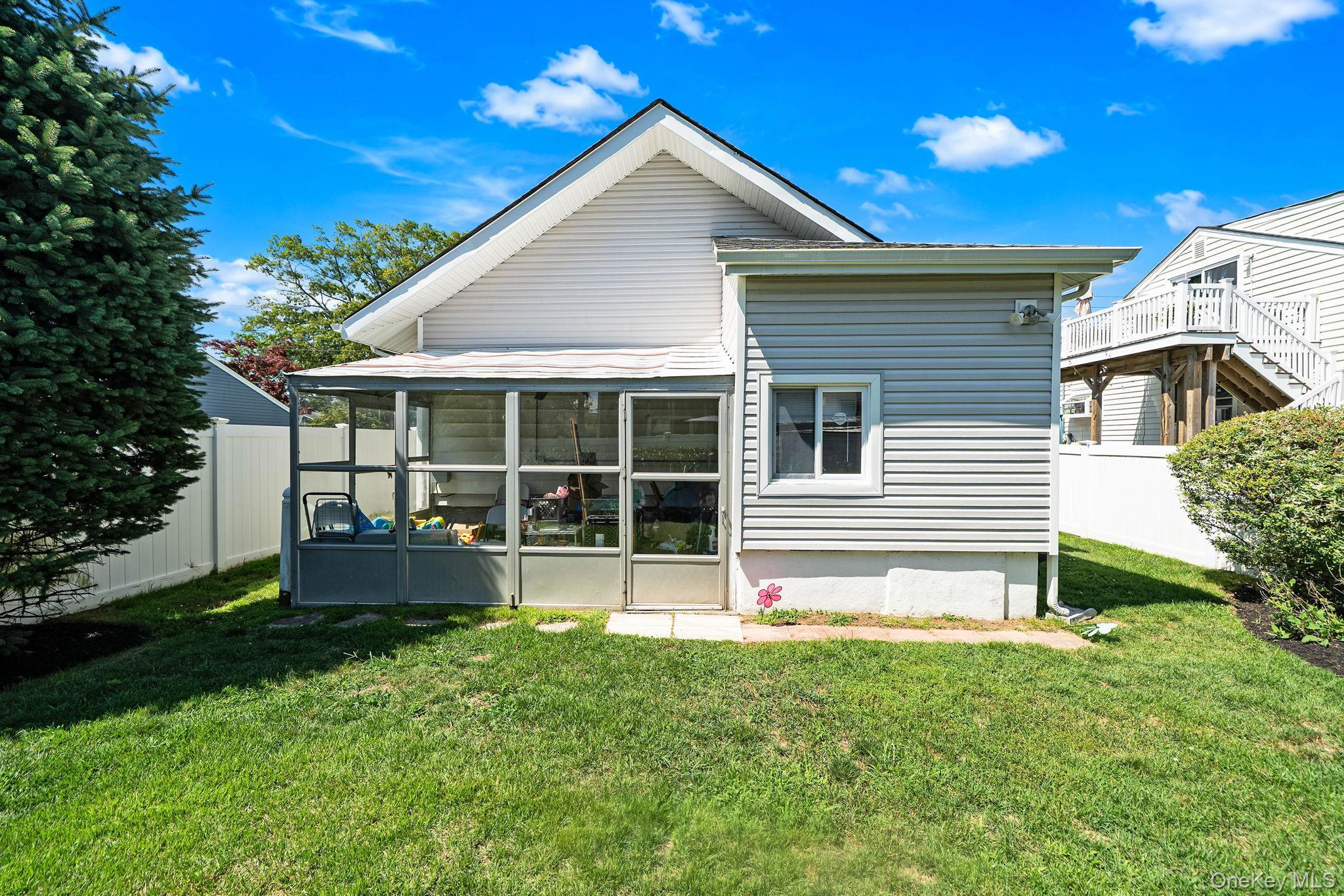 Single Family Liberty Avenue Suffolk County, NY 11757, MLS-1033941-22