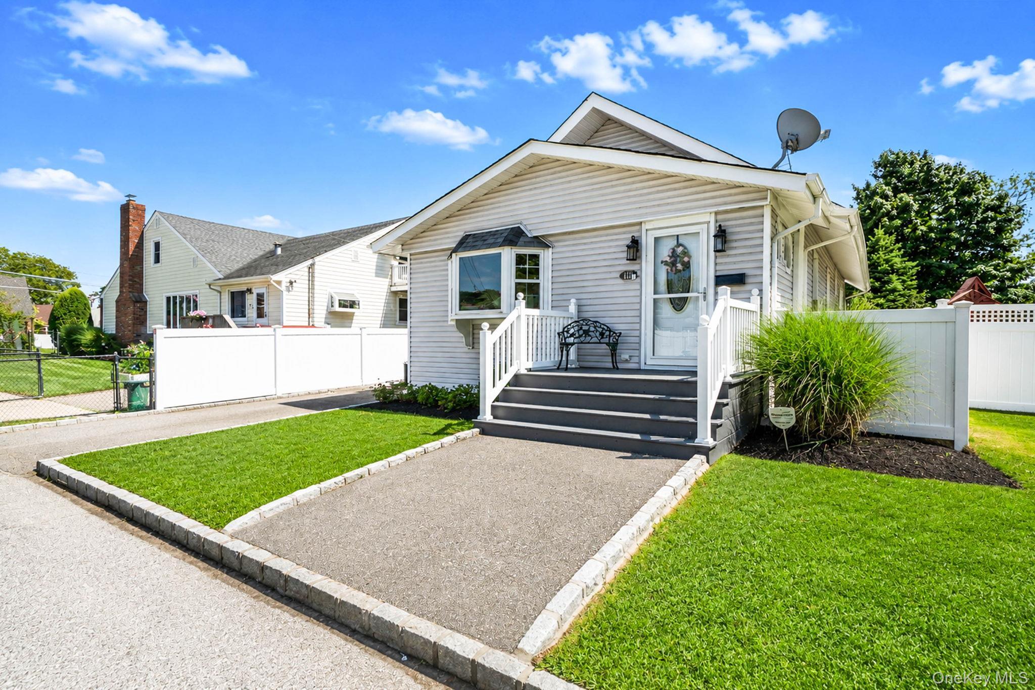 Single Family Liberty Avenue Suffolk County, NY 11757, MLS-1033941-3