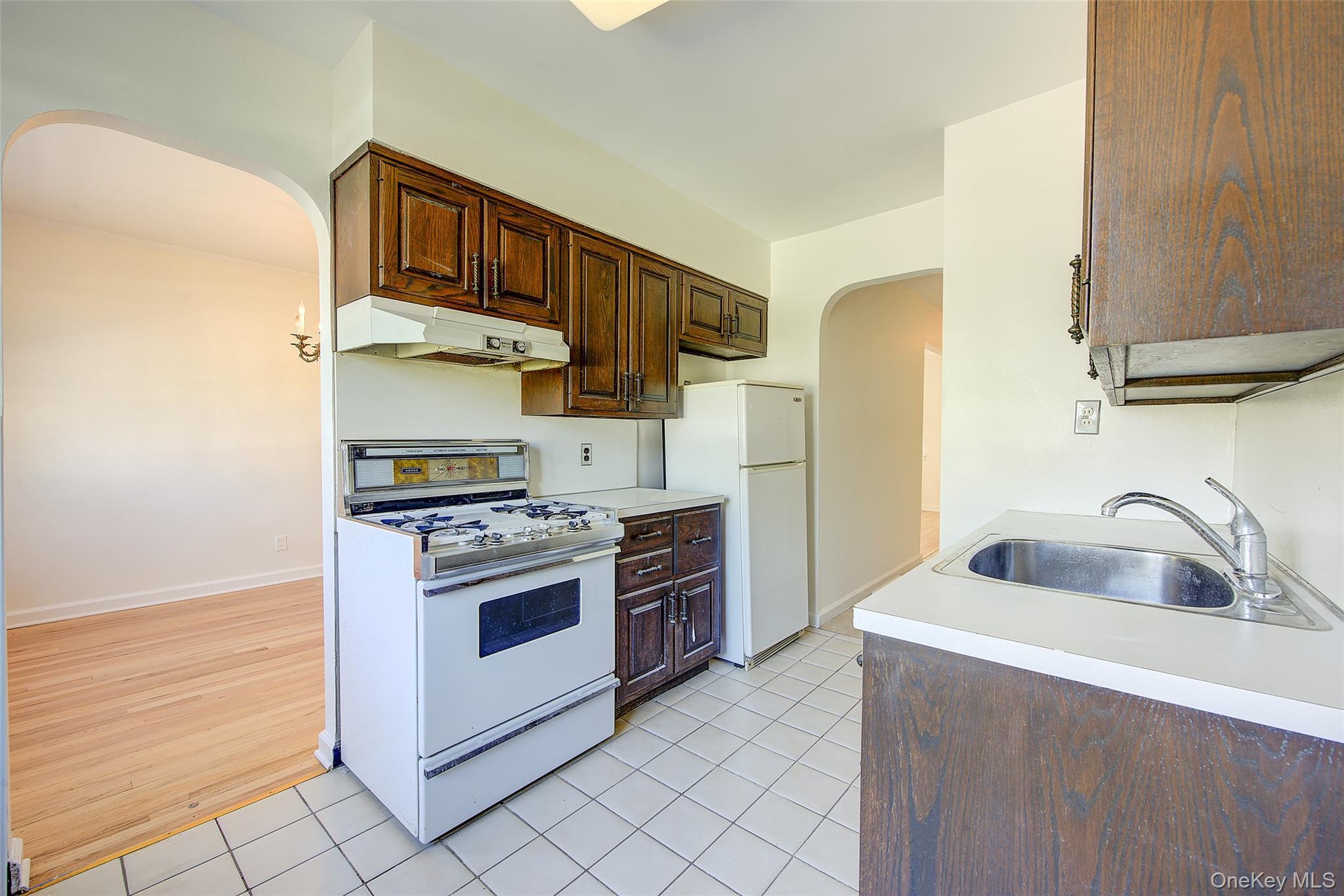 Single Family 207th Street Queens, NY 11364, MLS-1033964-13