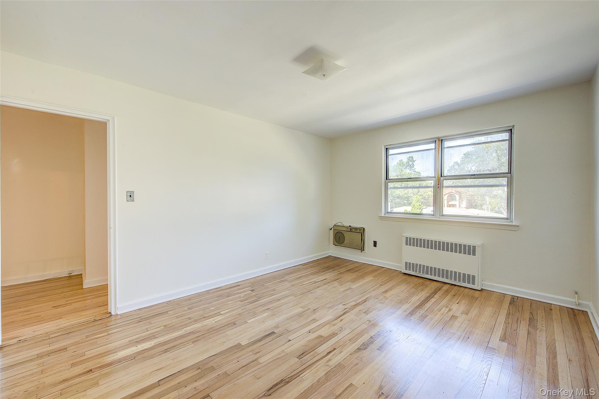 Single Family 207th Street Queens, NY 11364, MLS-1033964-20