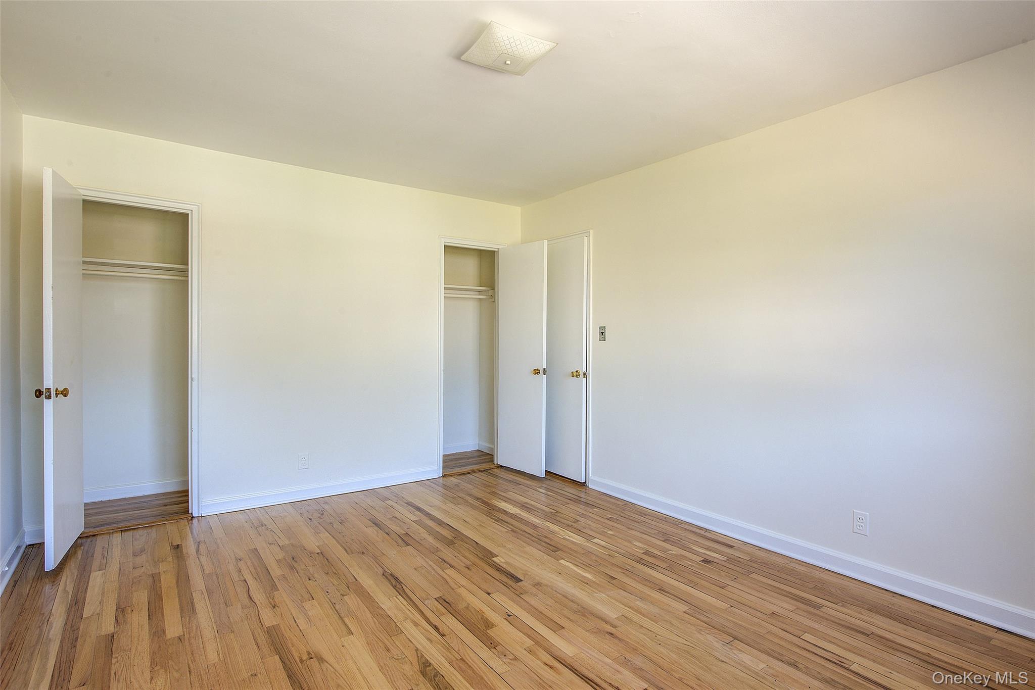 Single Family 207th Street Queens, NY 11364, MLS-1033964-21