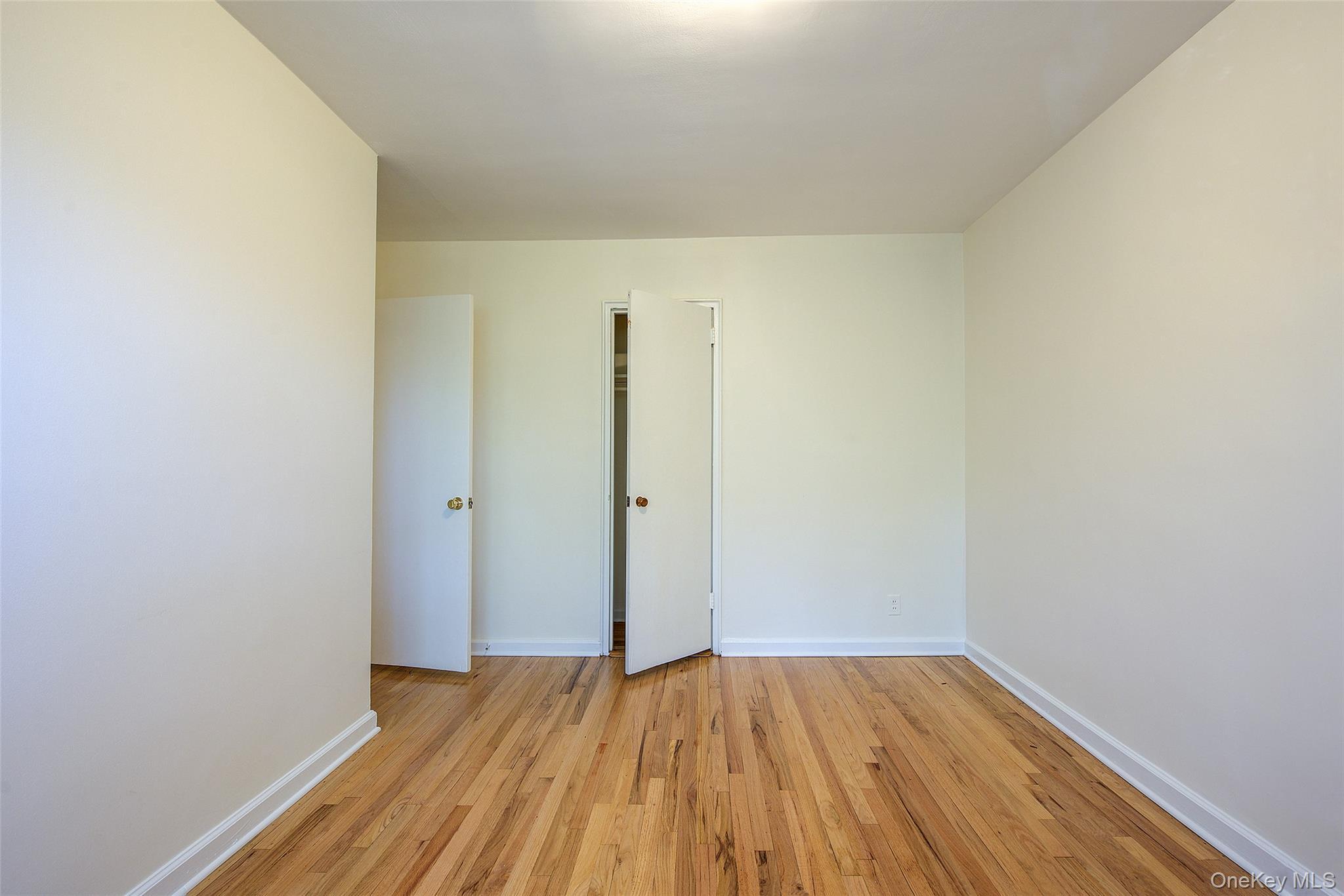 Single Family 207th Street Queens, NY 11364, MLS-1033964-24