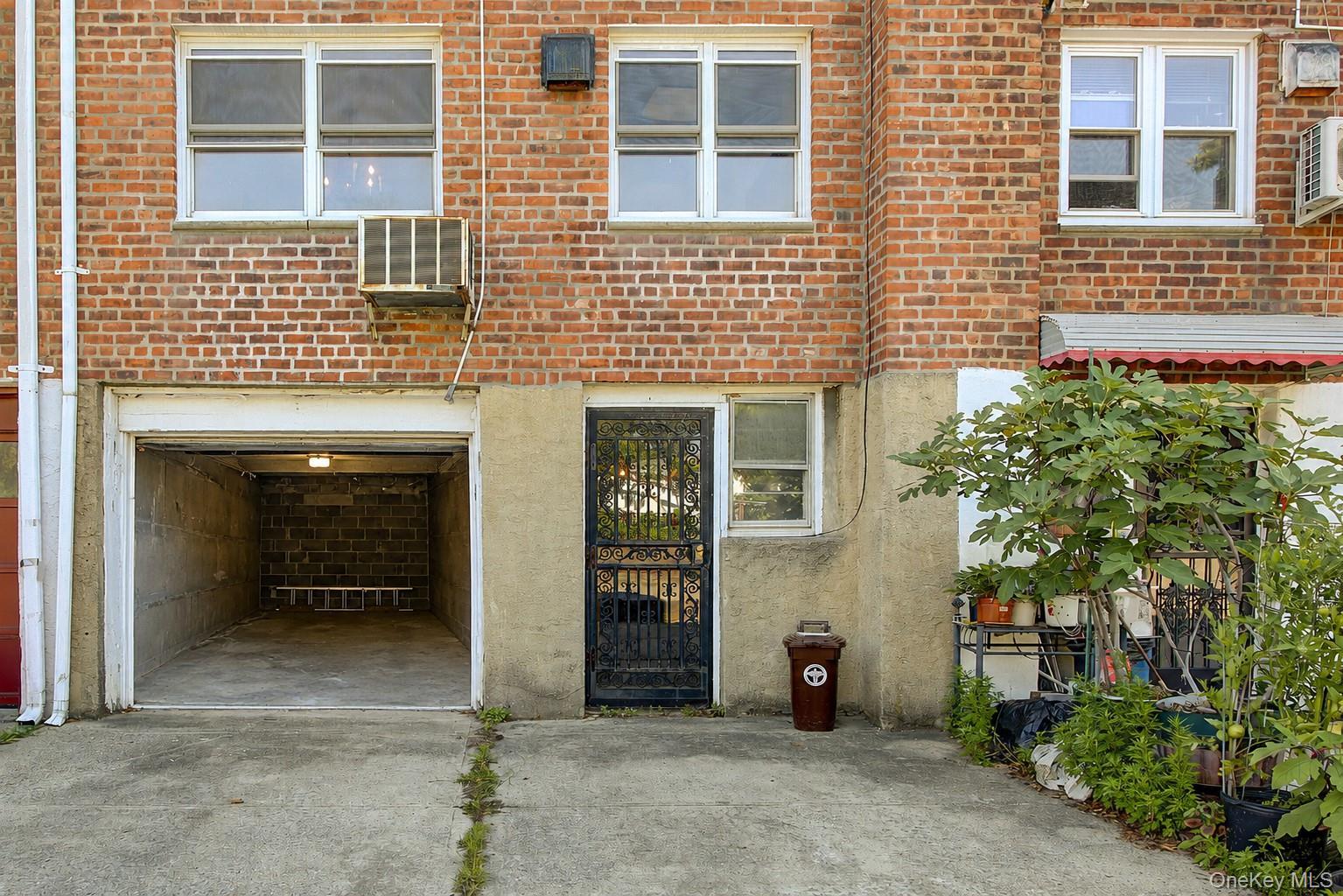 Single Family 207th Street  Queens, NY 11364, MLS-1033964-38