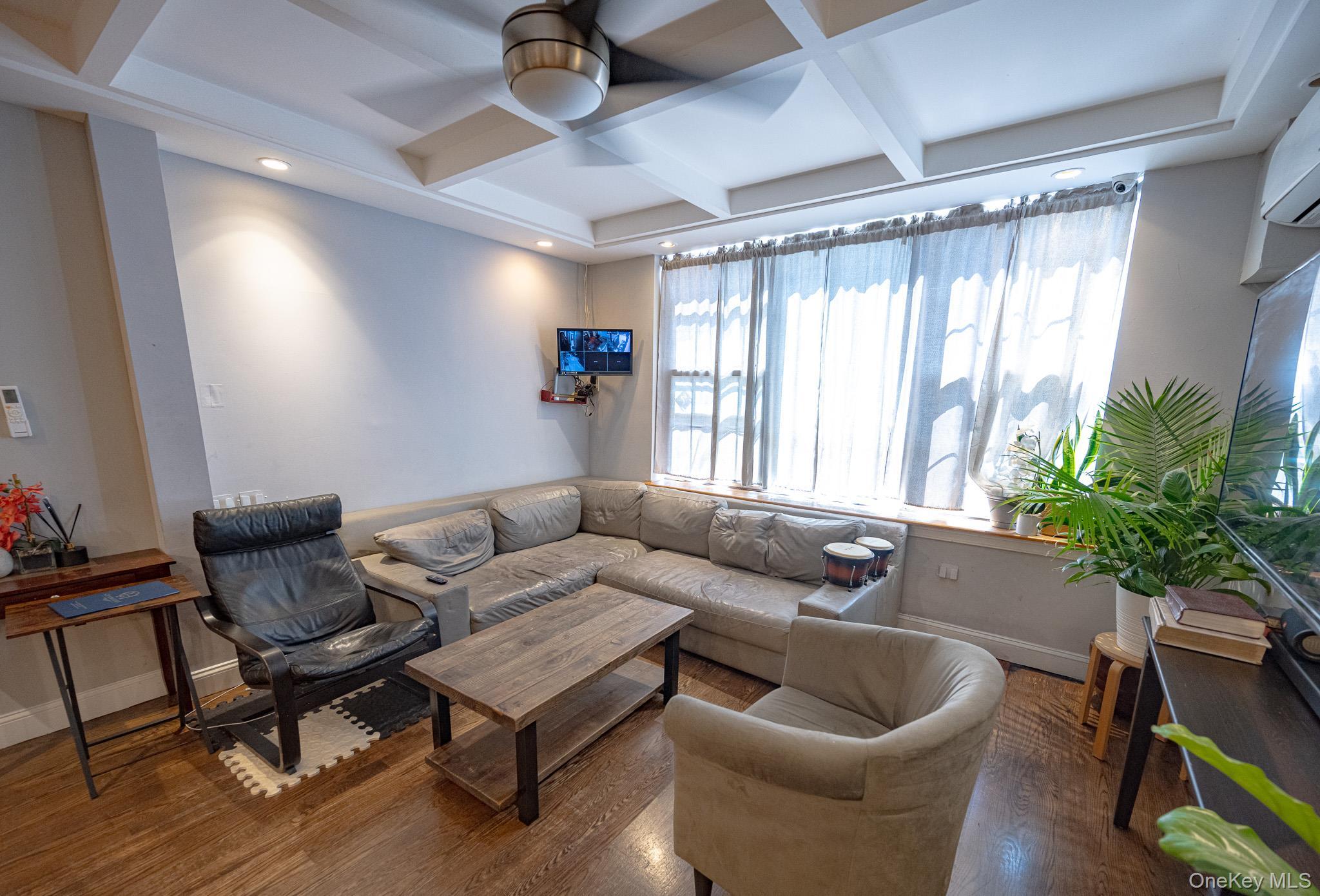 Single Family Montauk Avenue  Brooklyn, NY 11208, MLS-1033974-6