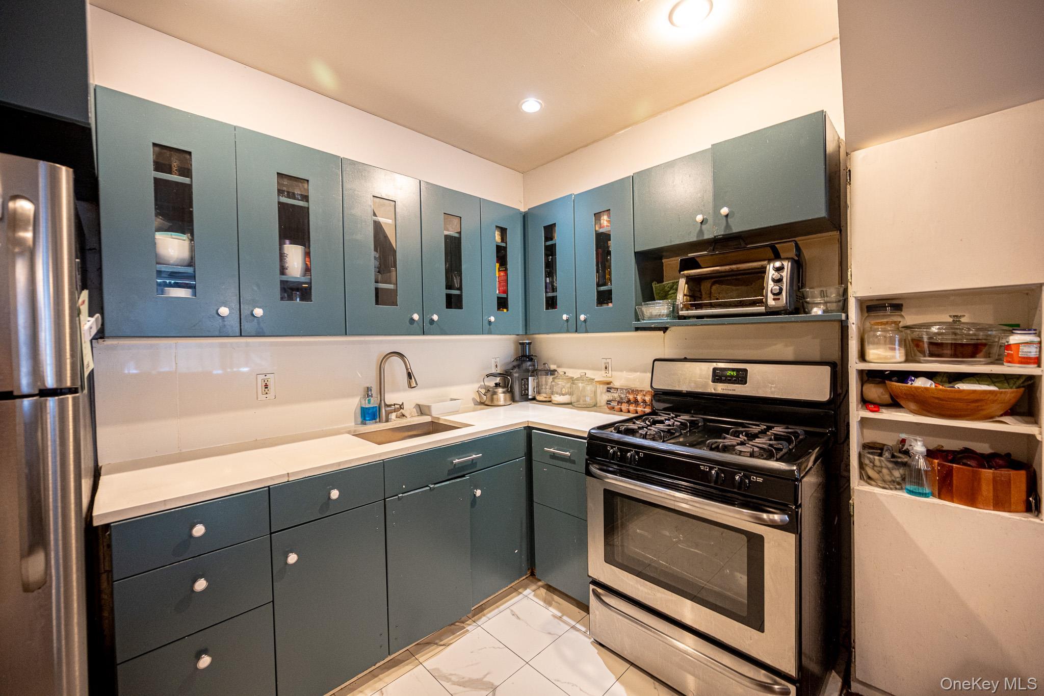 Single Family Montauk Avenue  Brooklyn, NY 11208, MLS-1033974-7