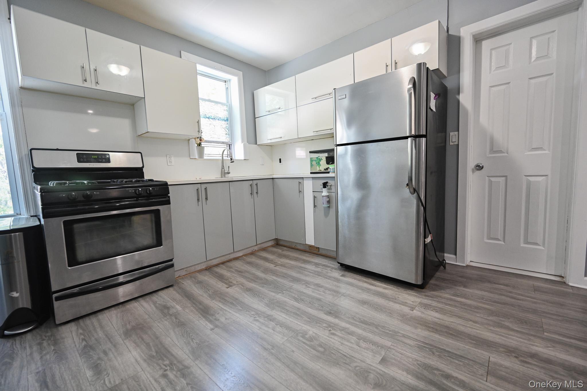 Single Family Montauk Avenue  Brooklyn, NY 11208, MLS-1033974-8