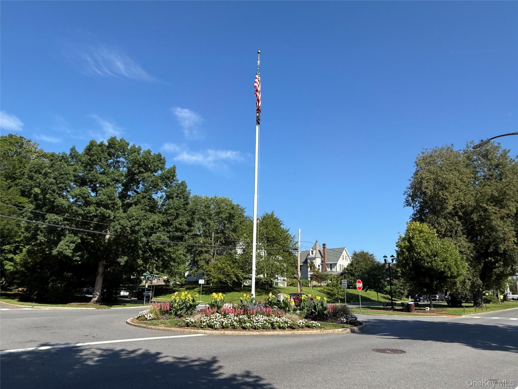 Single Family Hampton Place Westchester County, NY 10536, MLS-1033996-24