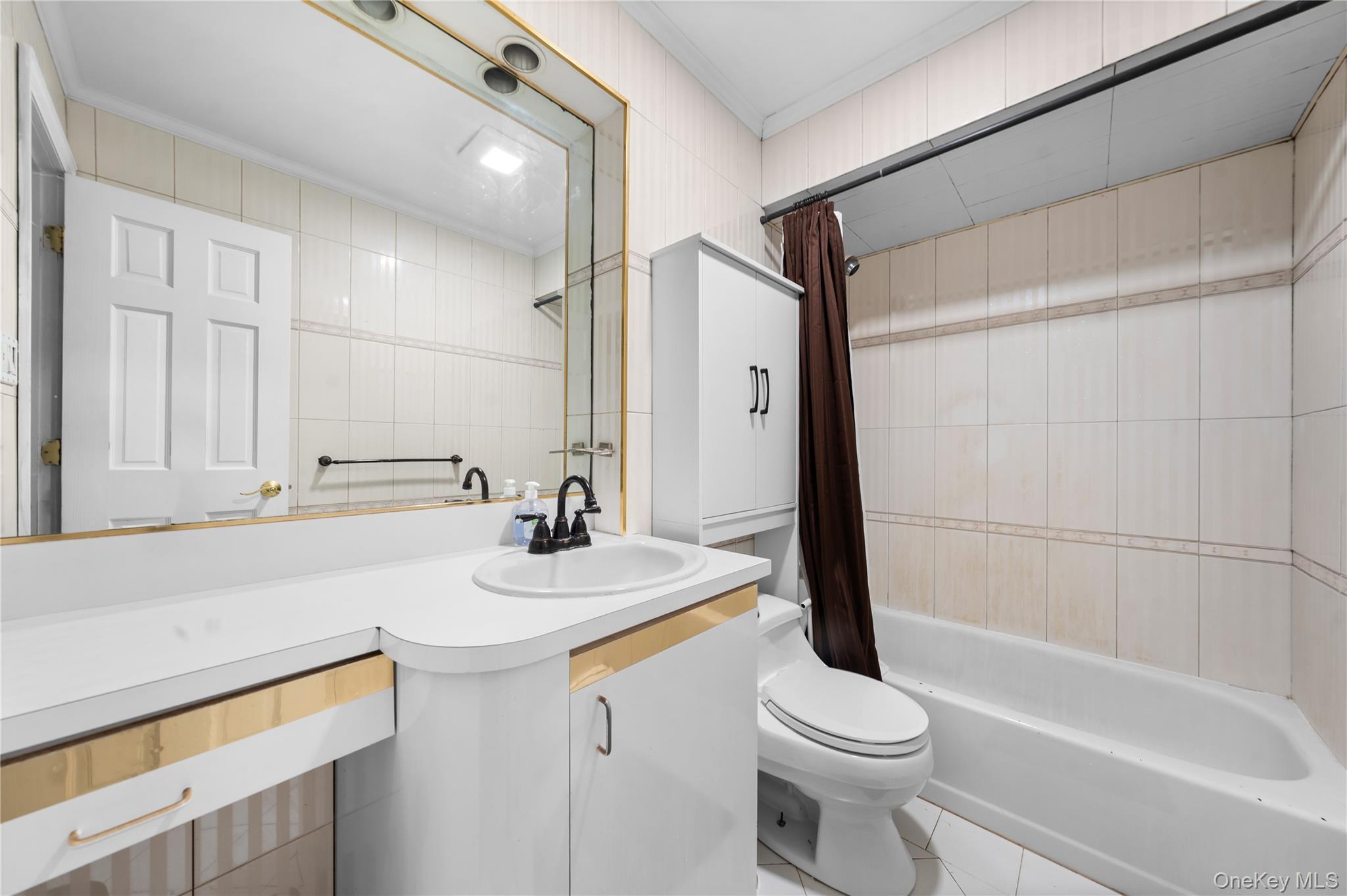 Single Family Charmian Street Suffolk County, NY 11746, MLS-1034006-13