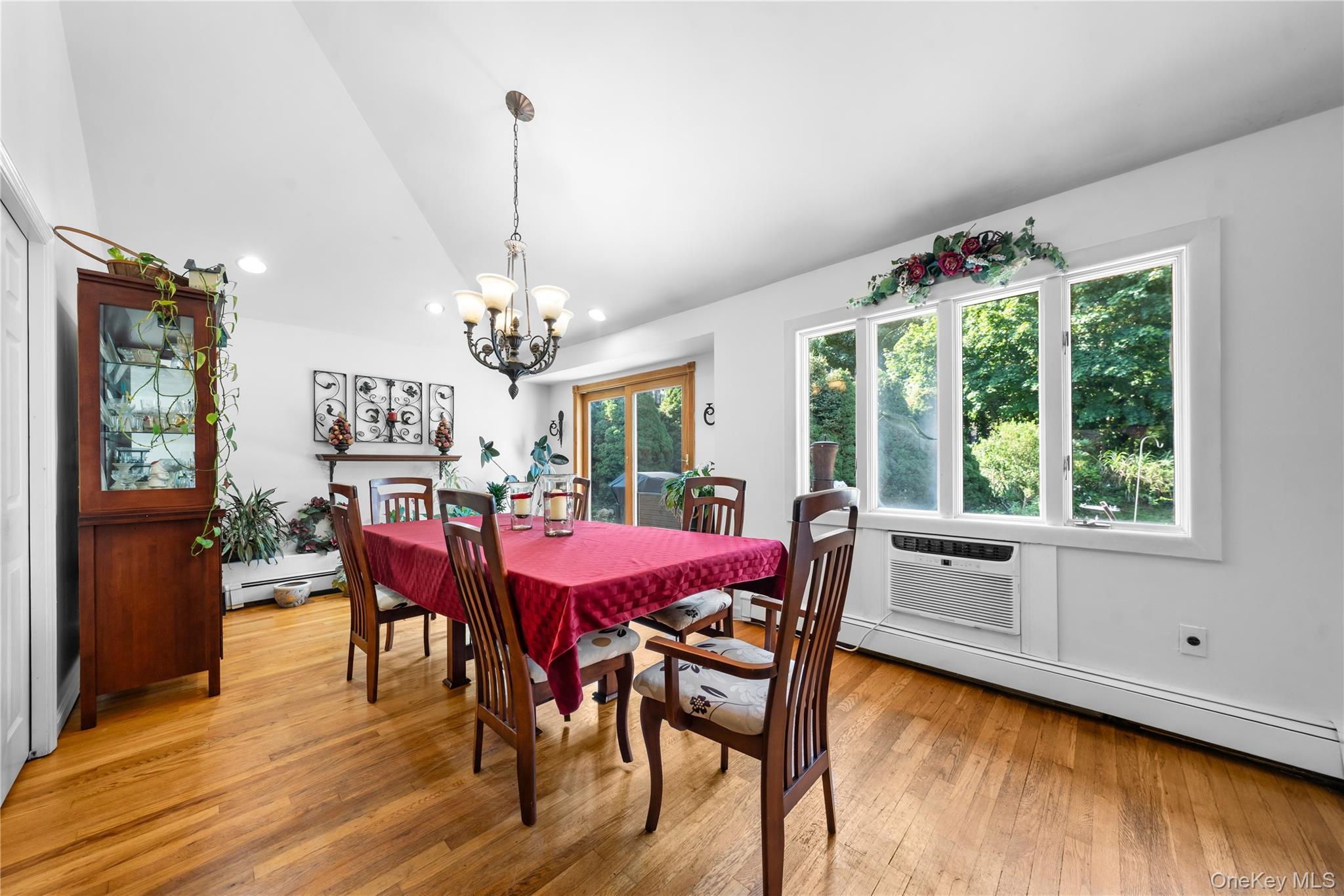 Single Family Charmian Street Suffolk County, NY 11746, MLS-1034006-5