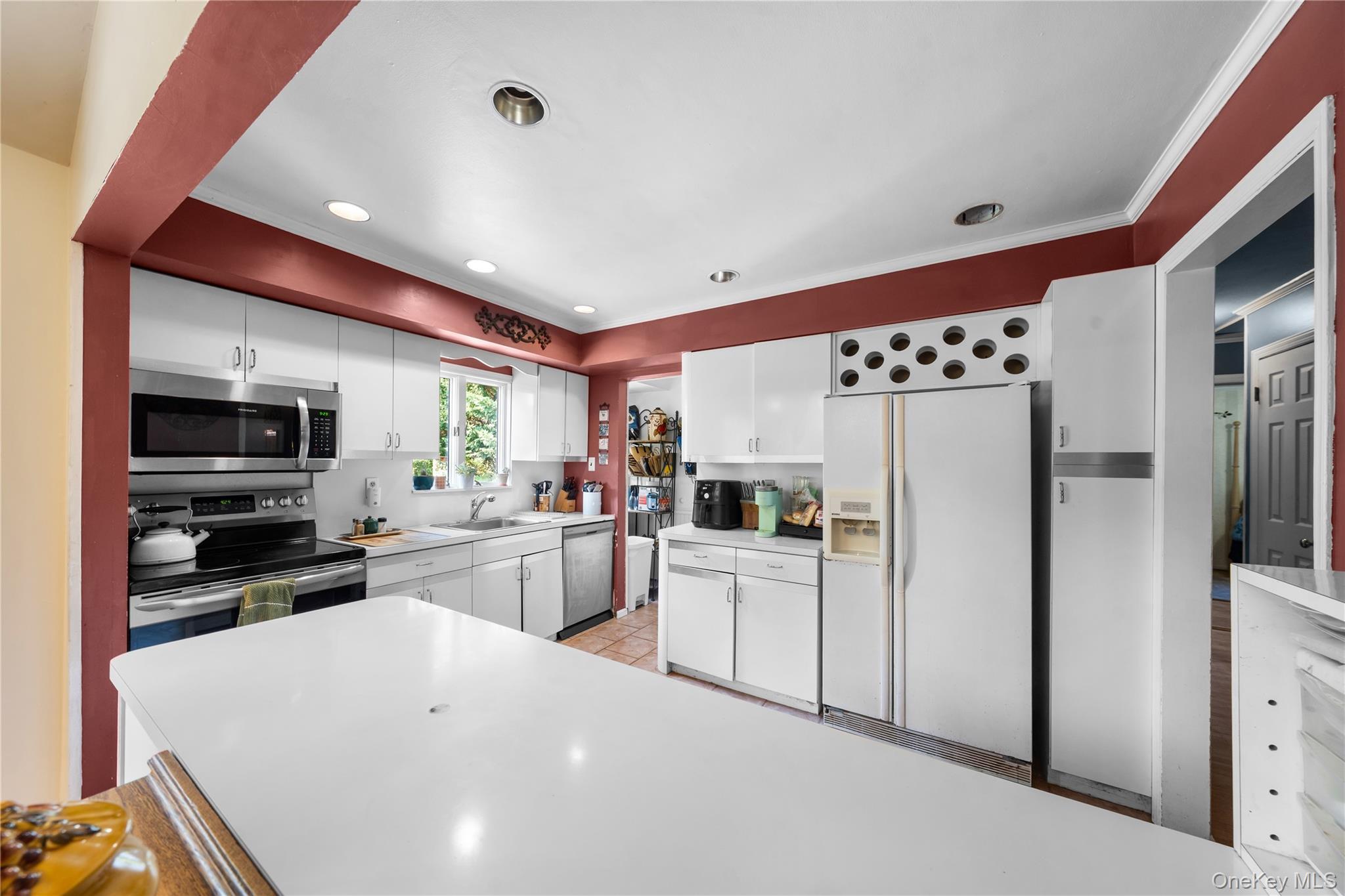 Single Family Charmian Street Suffolk County, NY 11746, MLS-1034006-7