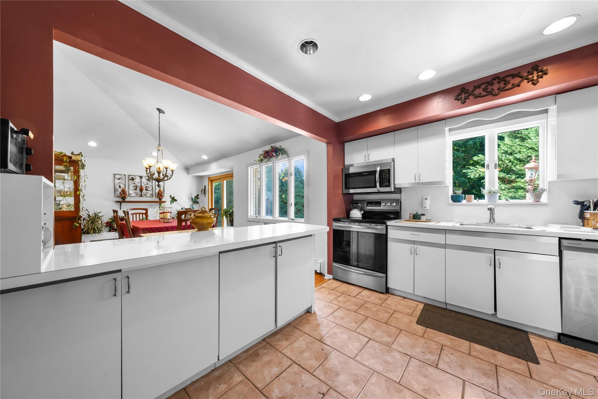 Single Family Charmian Street Suffolk County, NY 11746, MLS-1034006-8