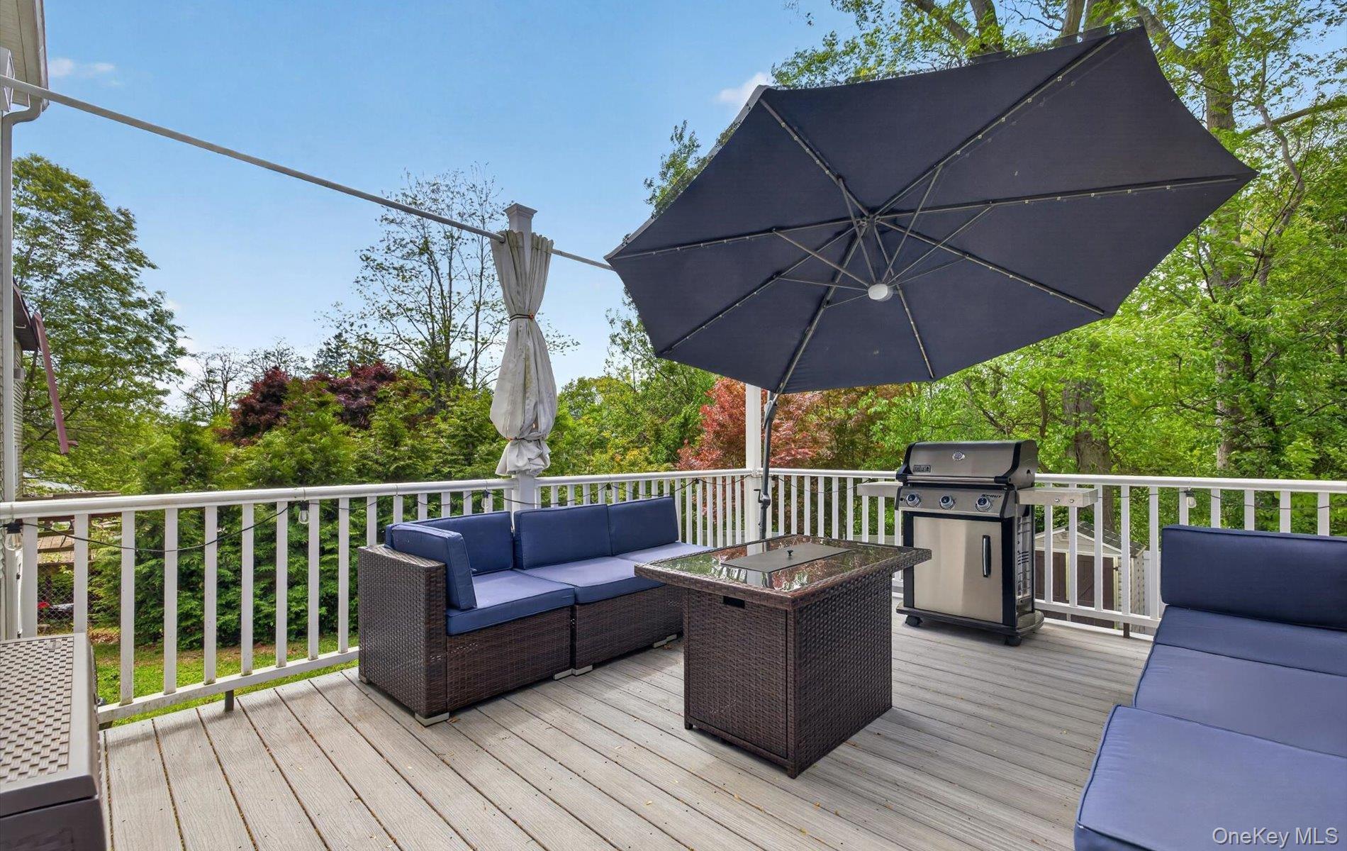 Single Family Bergen Court  Suffolk County, NY 11746, MLS-1034026-21