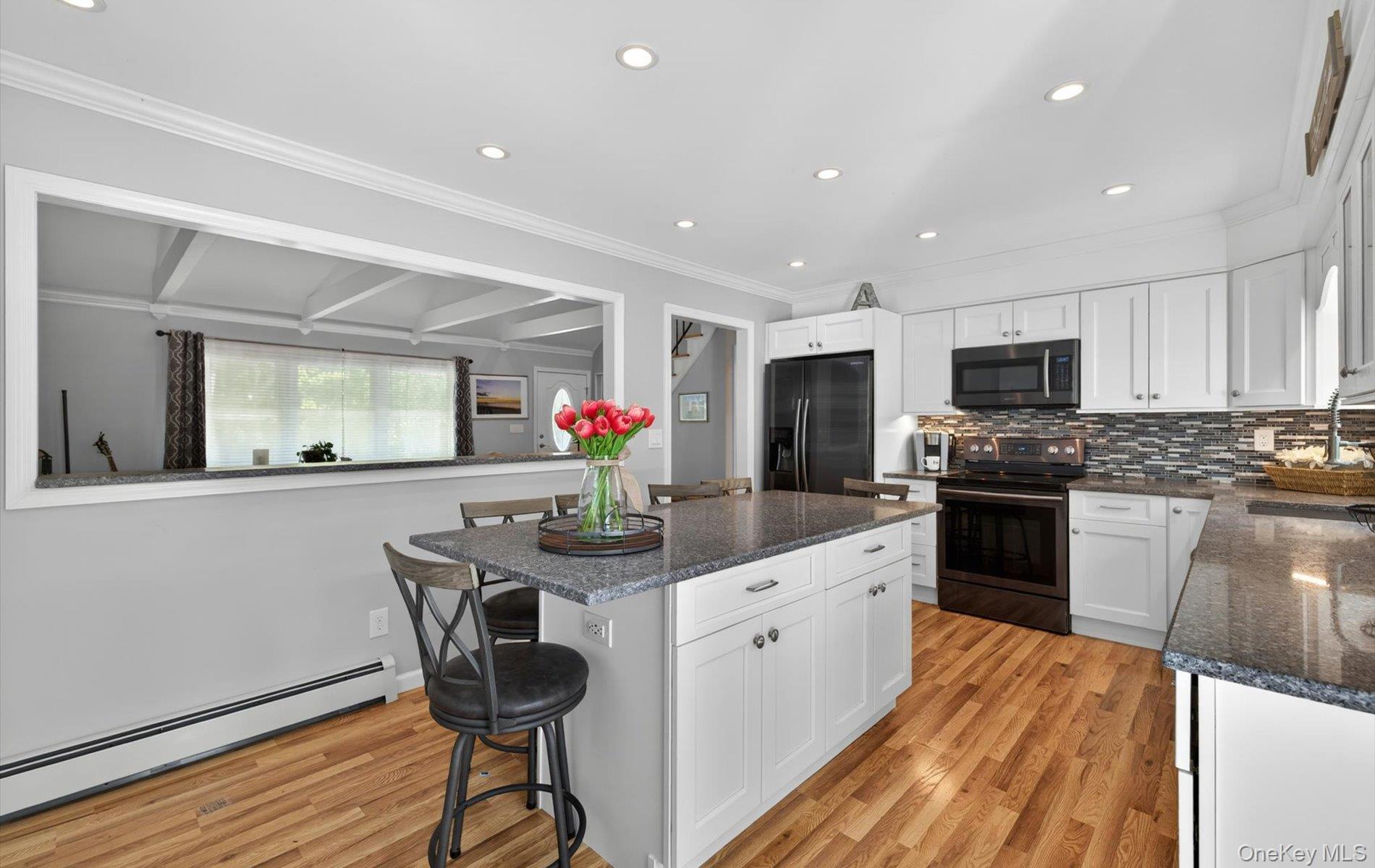 Single Family Bergen Court  Suffolk County, NY 11746, MLS-1034026-8