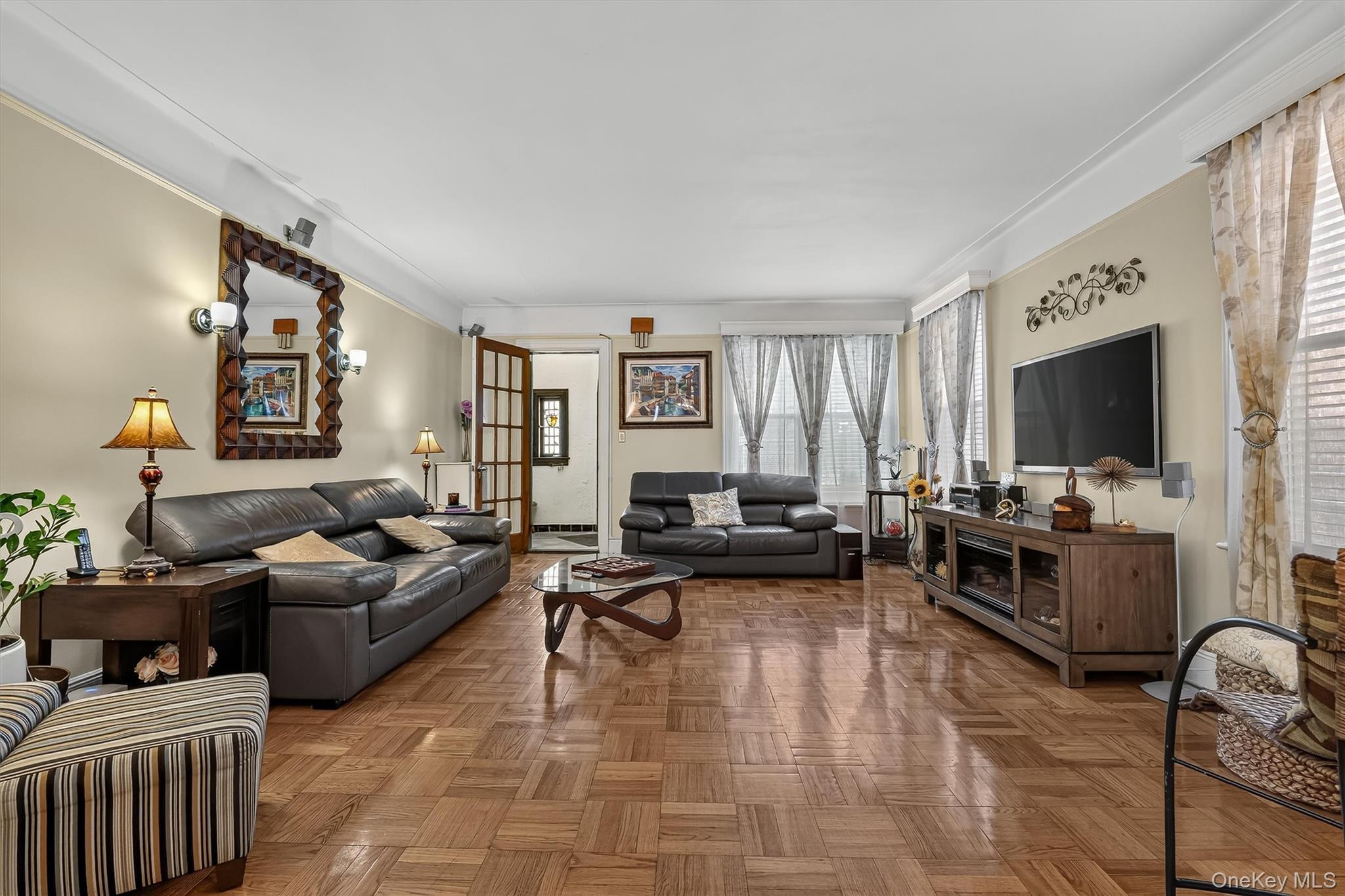 Single Family Holland Avenue  Bronx, NY 10467, MLS-1034028-10