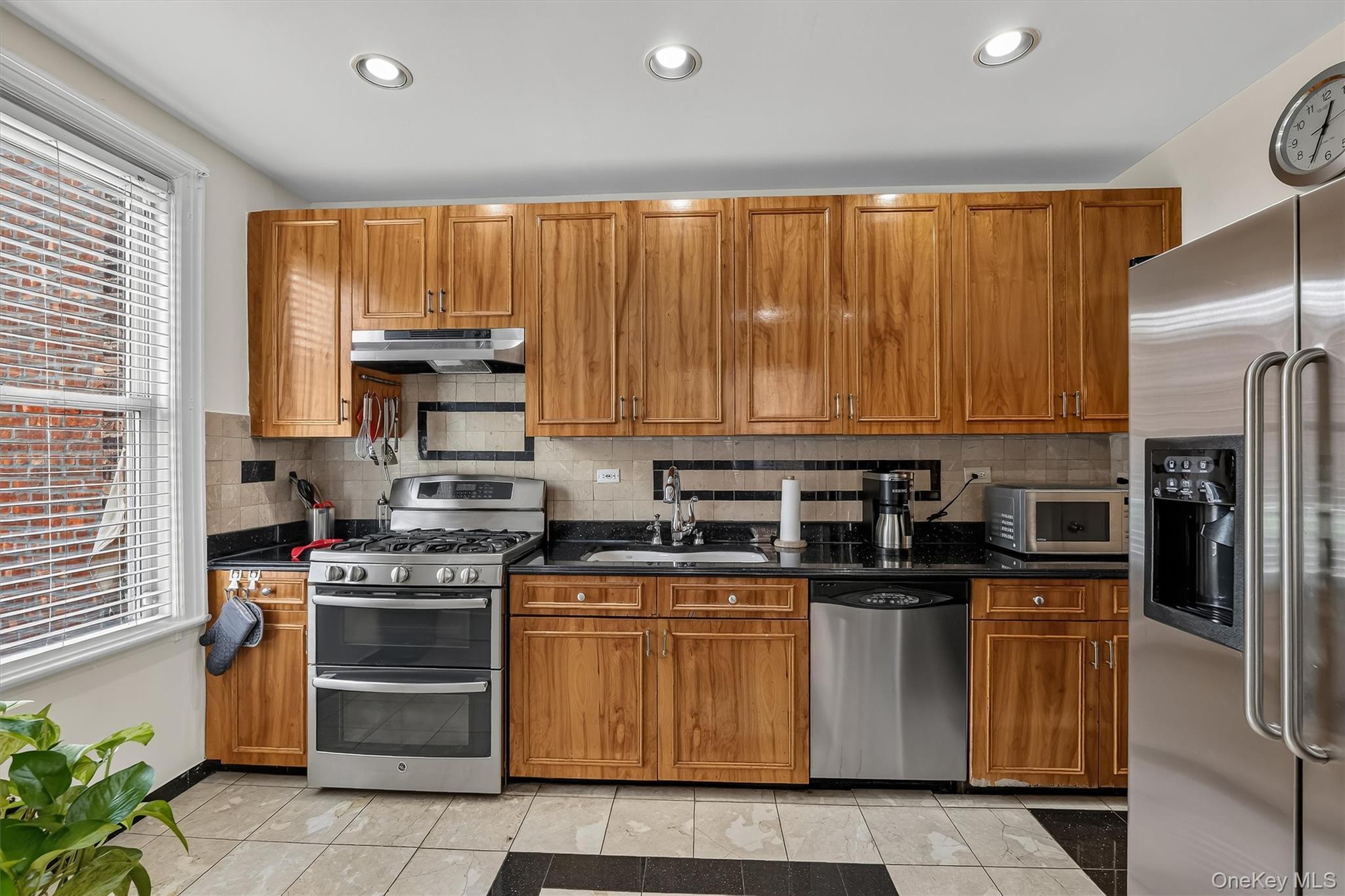 Single Family Holland Avenue  Bronx, NY 10467, MLS-1034028-22