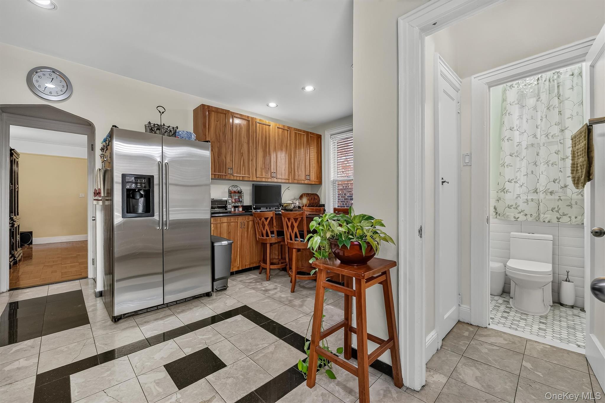 Single Family Holland Avenue  Bronx, NY 10467, MLS-1034028-25
