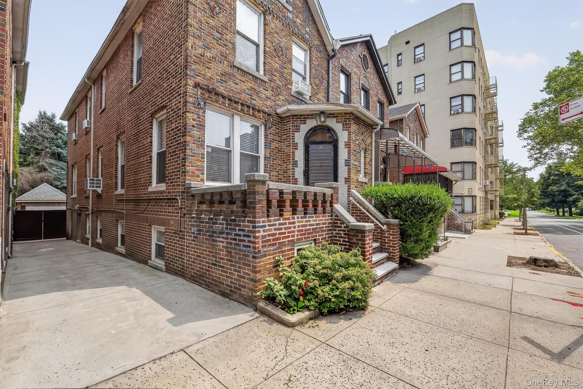Single Family Holland Avenue  Bronx, NY 10467, MLS-1034028-3