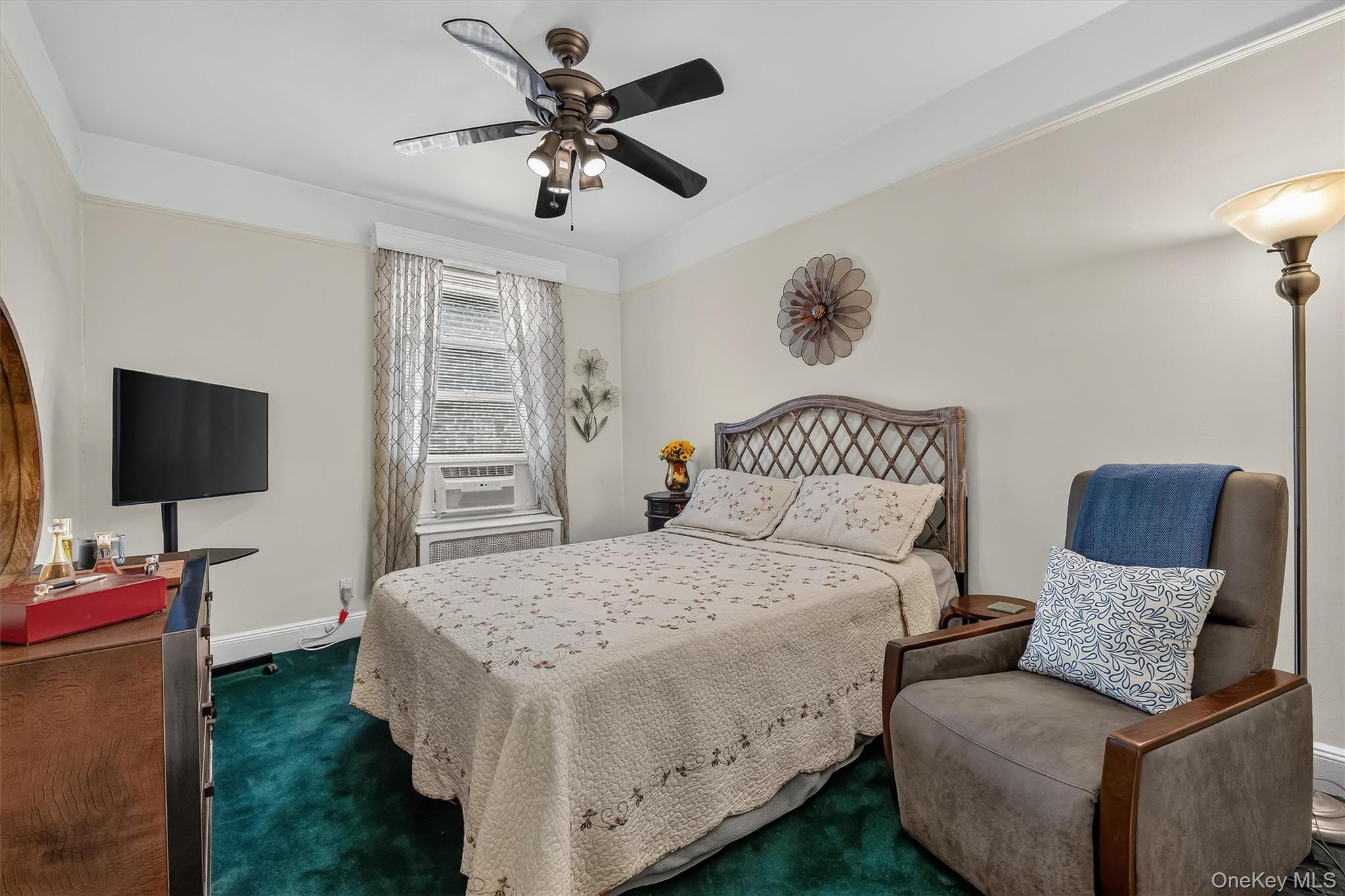 Single Family Holland Avenue  Bronx, NY 10467, MLS-1034028-34